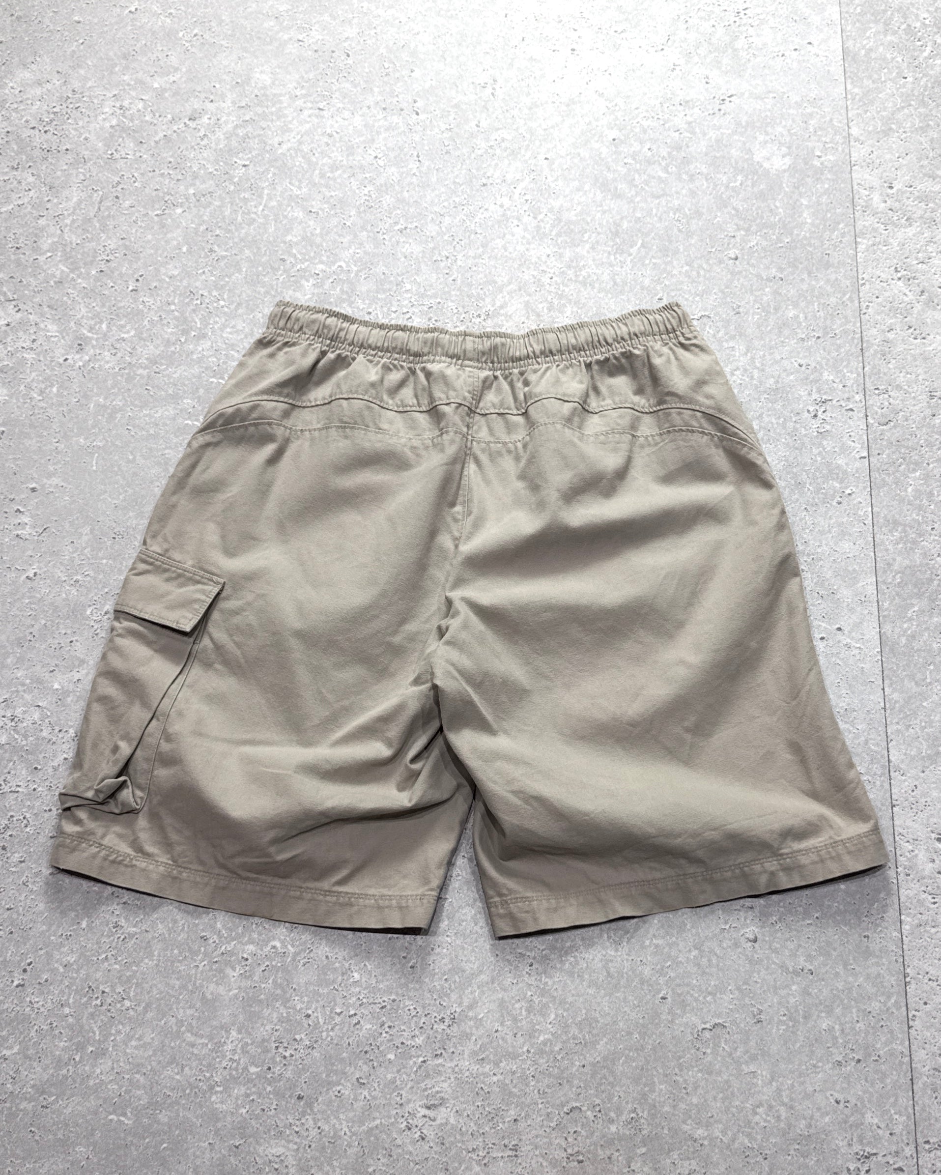 Vintage 2000s Nike Cargo Shorts (30”)