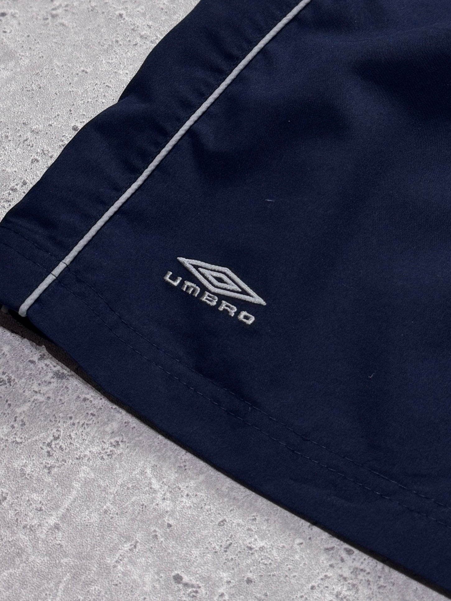 Vintage 2000s Umbro Spellout Track Shorts (XS)