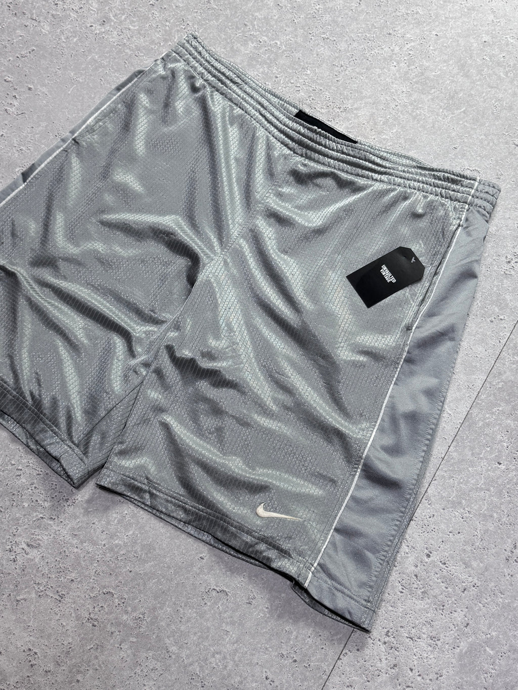 Vintage 2000s Nike Basketball Shorts (L)