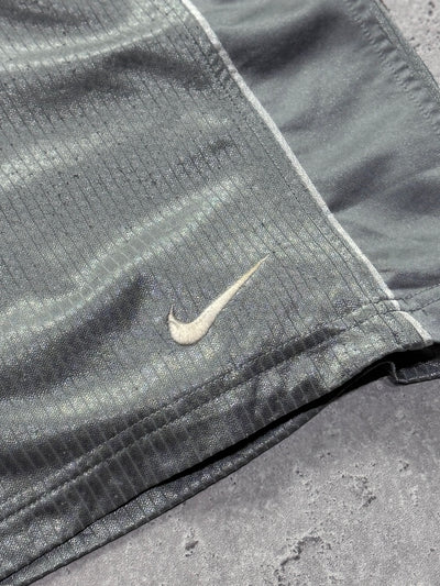 Vintage 2000s Nike Basketball Shorts (L)
