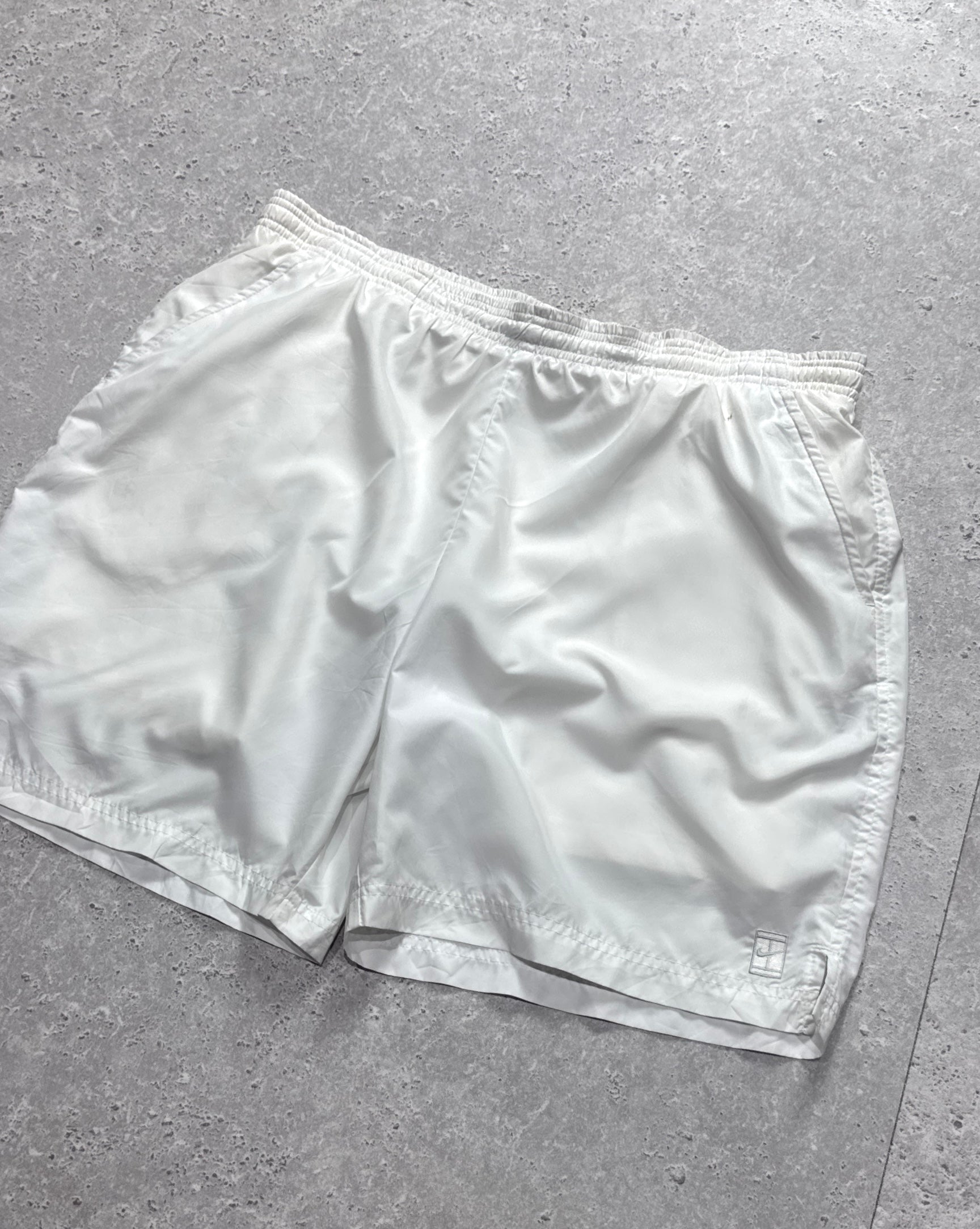 Vintage 2000s Nike Tennis Track Shorts (L)