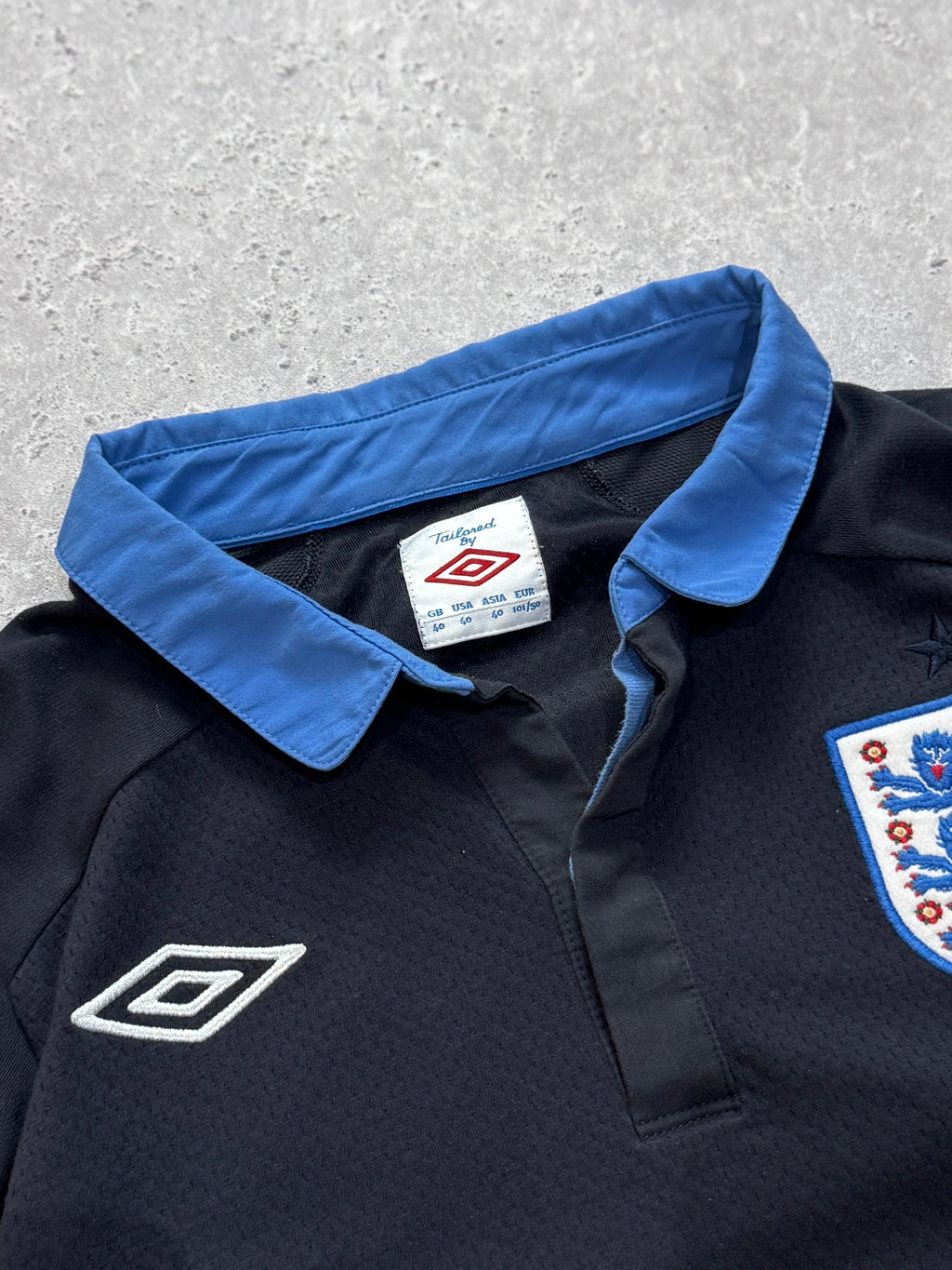 Vintage 2000s Umbro X England Training Polo Shirt (L)