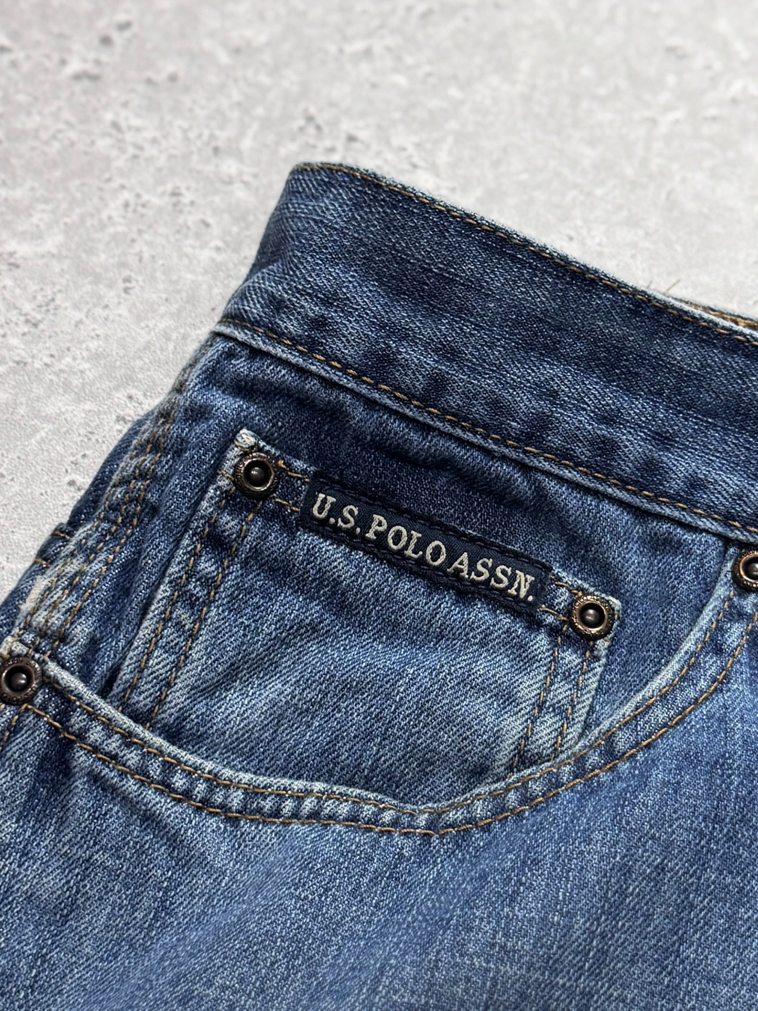 Vintage 2000s US Polo Assn Carpenter Jorts (40”)