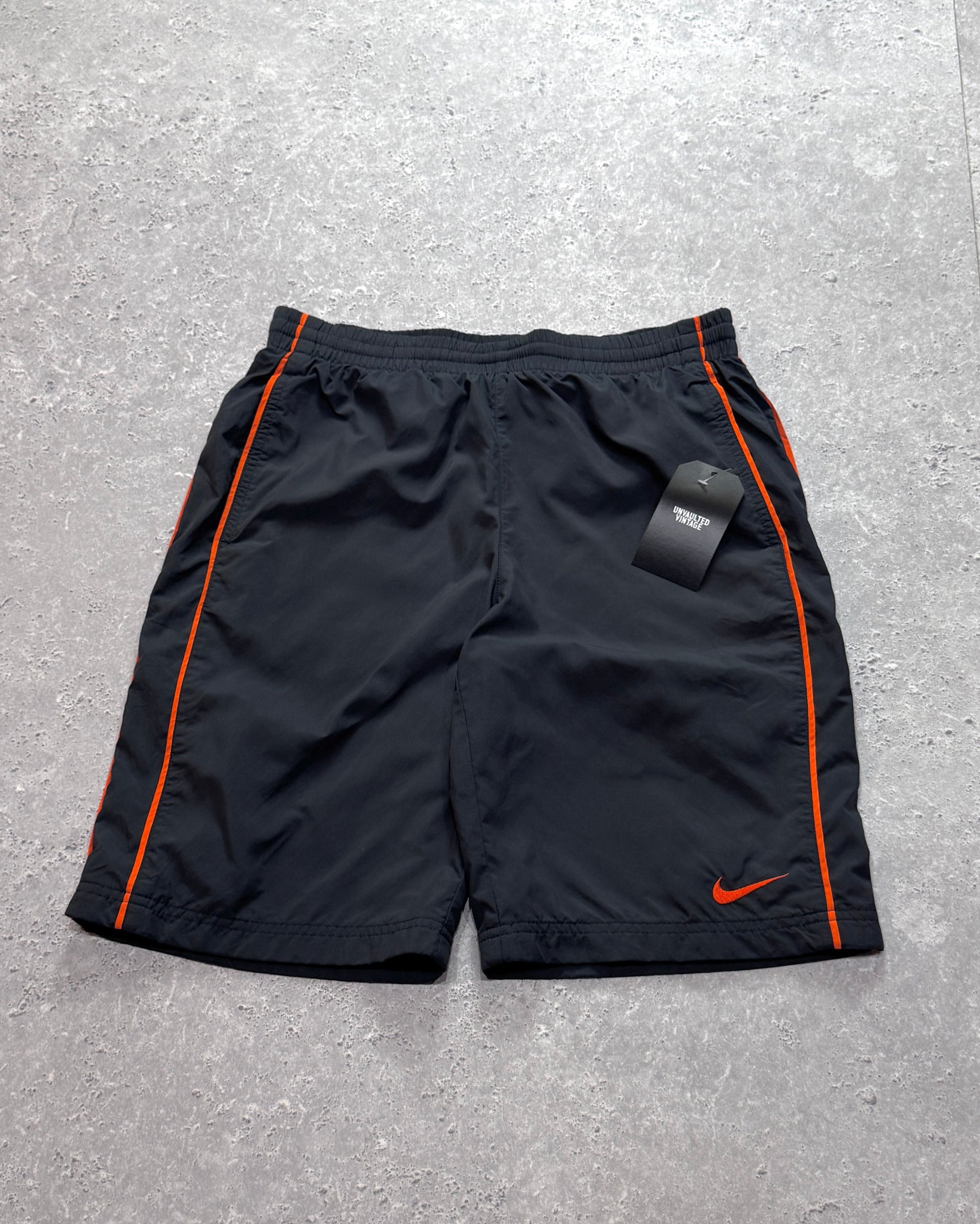Vintage 2000s Nike Track Shorts (M)