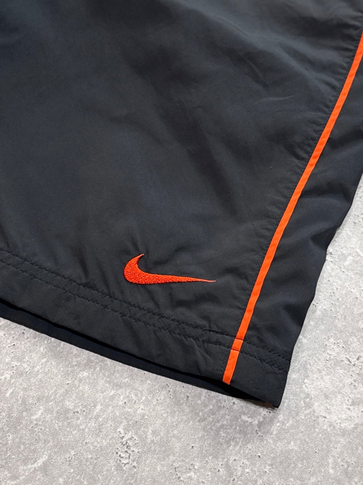 Vintage 2000s Nike Track Shorts (M)