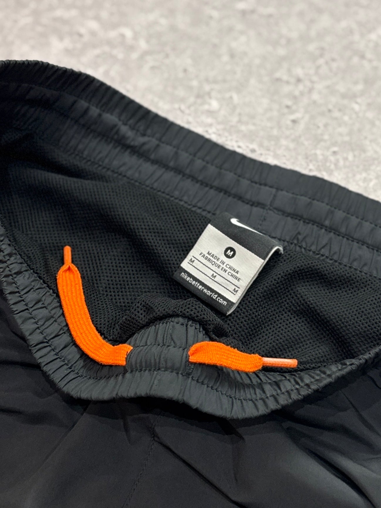 Vintage 2000s Nike Track Shorts (M)