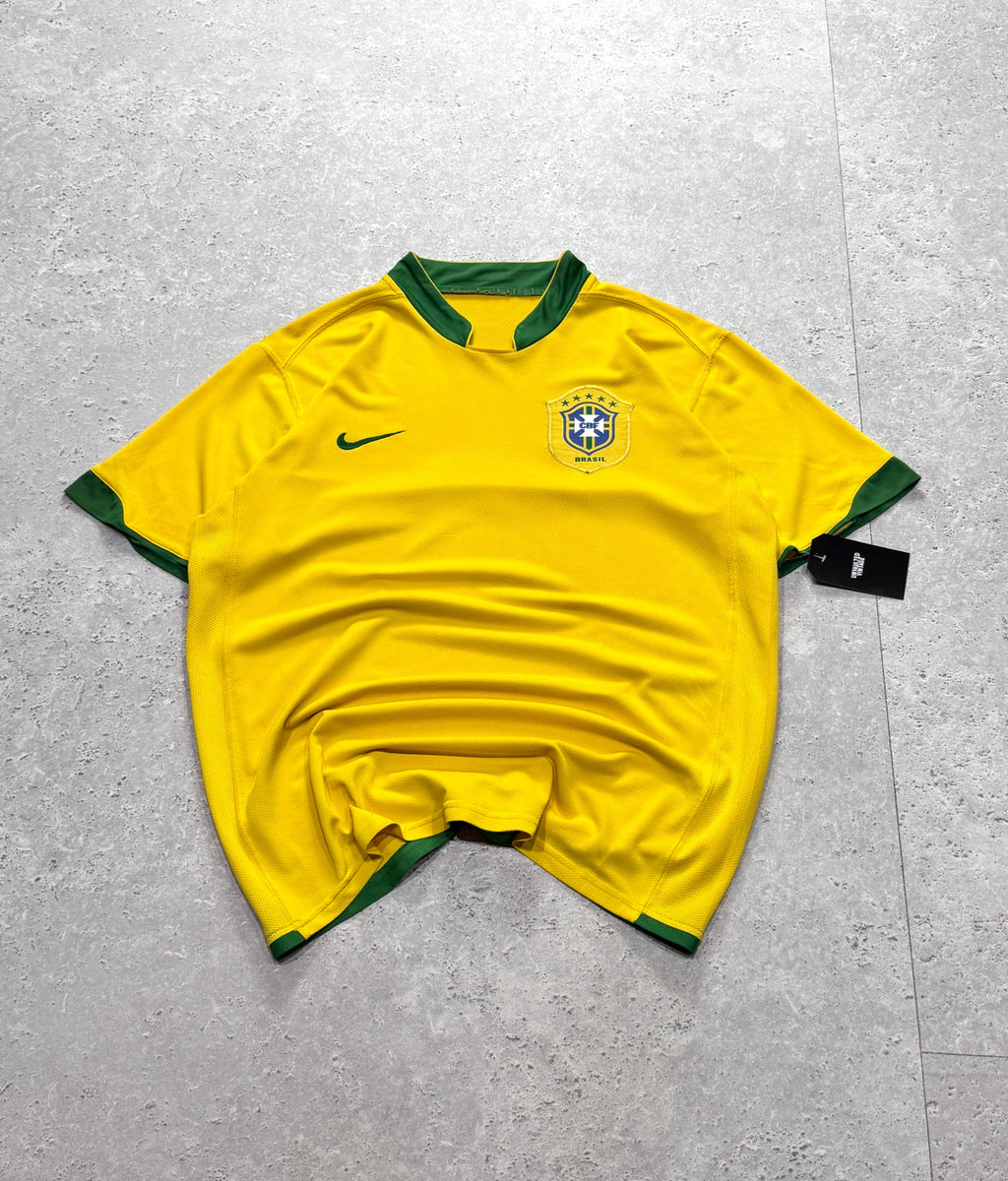 Vintage 2000s Nike X Brasil Football Jersey (L)