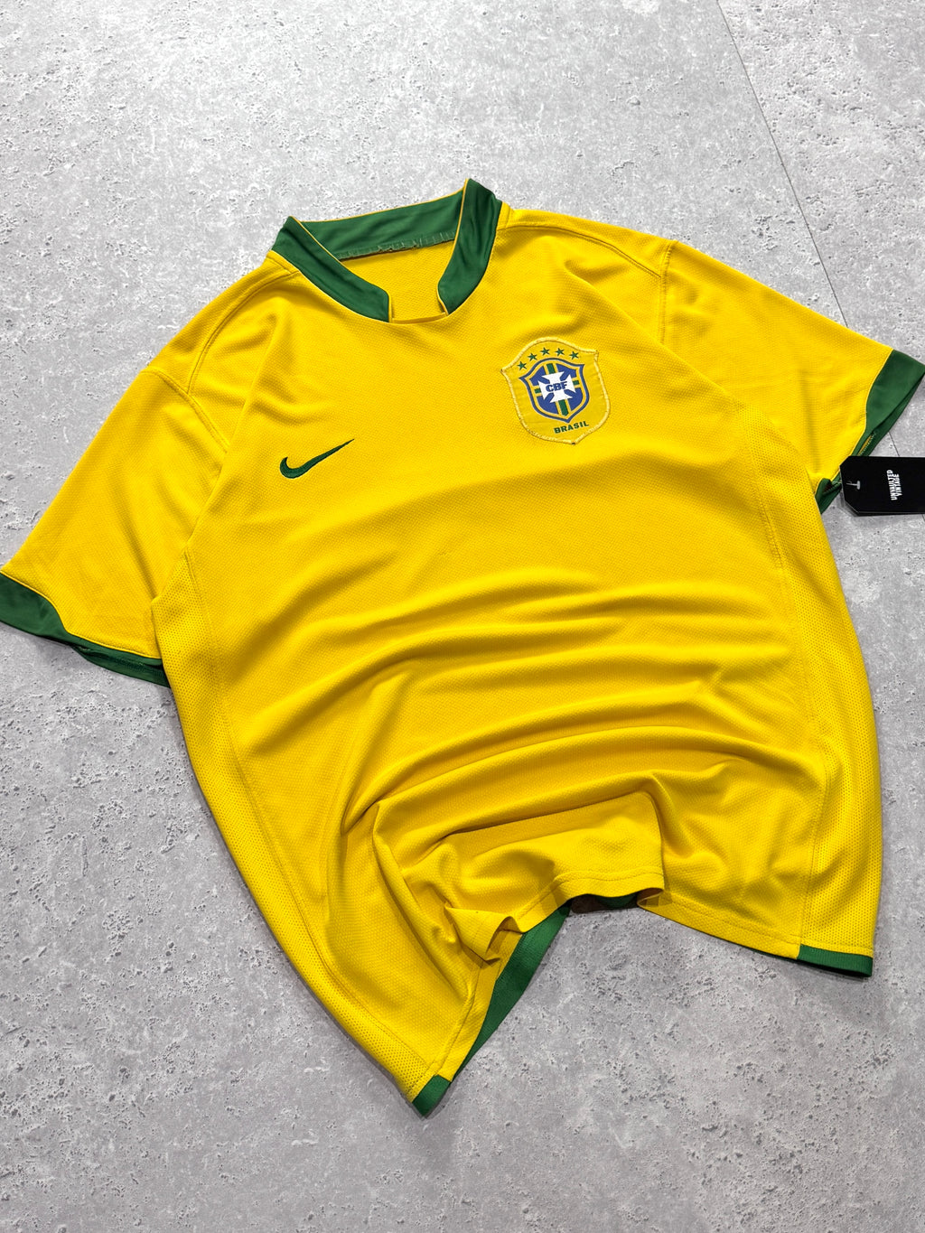 Vintage 2000s Nike X Brasil Football Jersey (L)