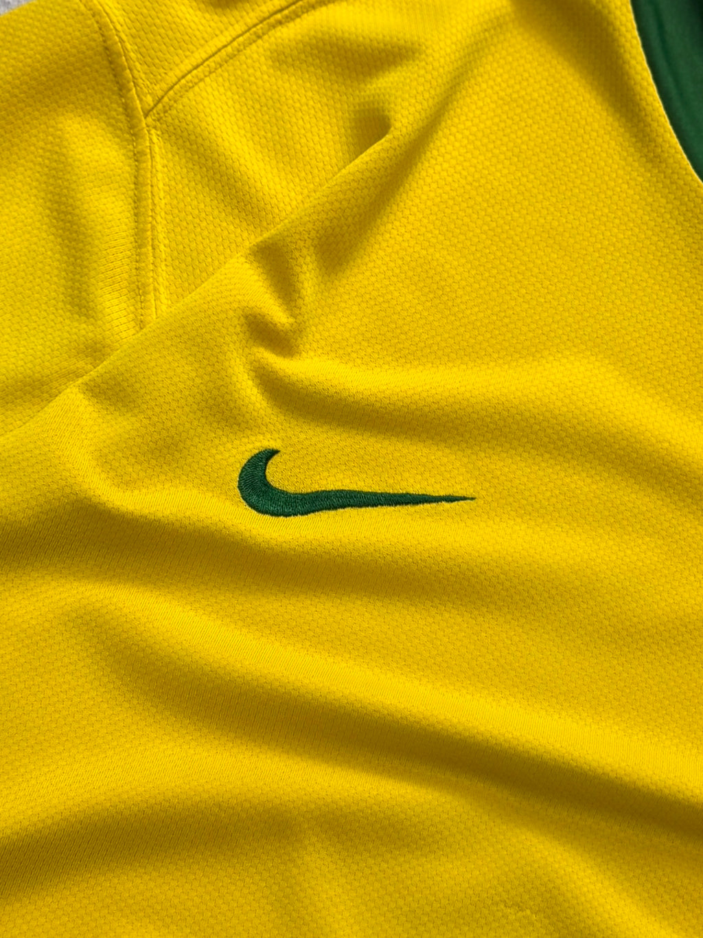 Vintage 2000s Nike X Brasil Football Jersey (L)