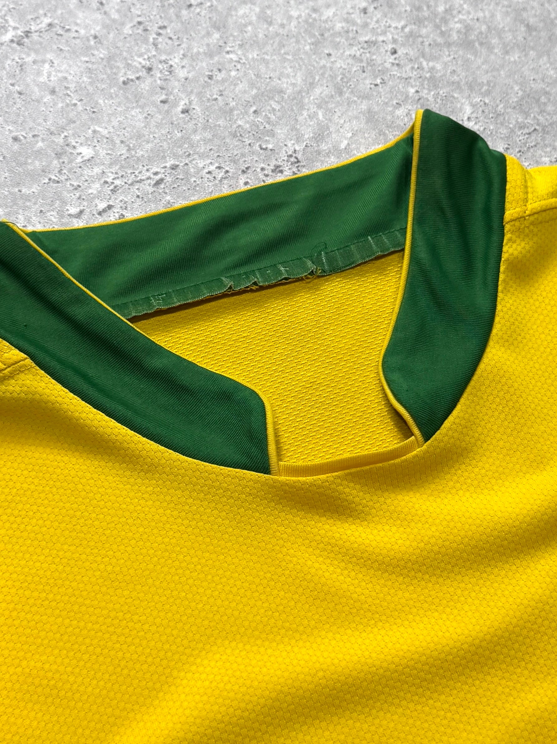 Vintage 2000s Nike X Brasil Football Jersey (L)