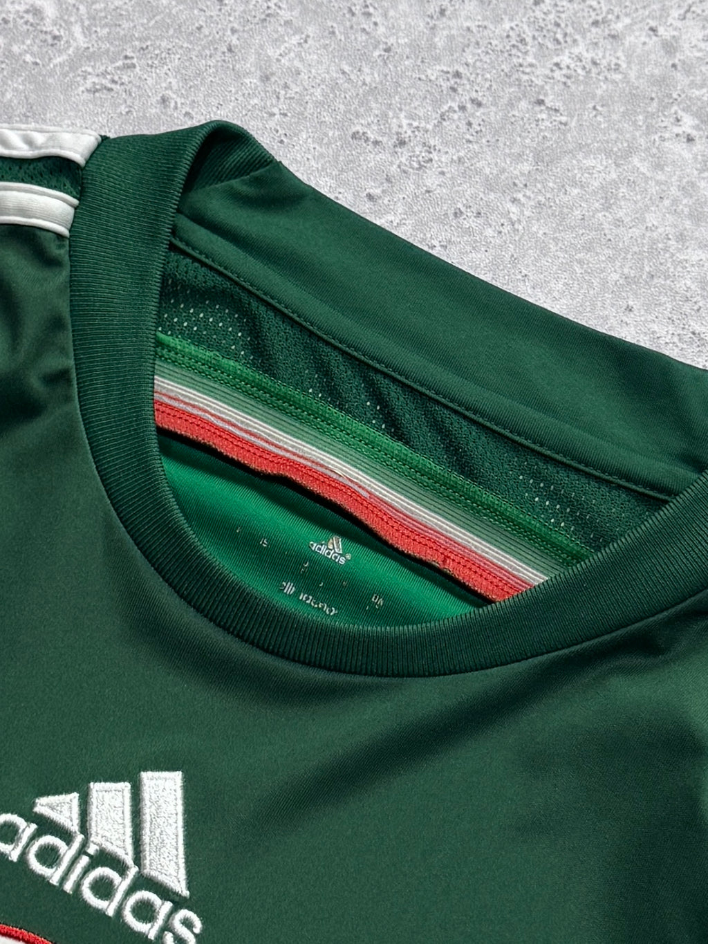 Vintage 2000s Adidas X Mexico Football Jersey (M)