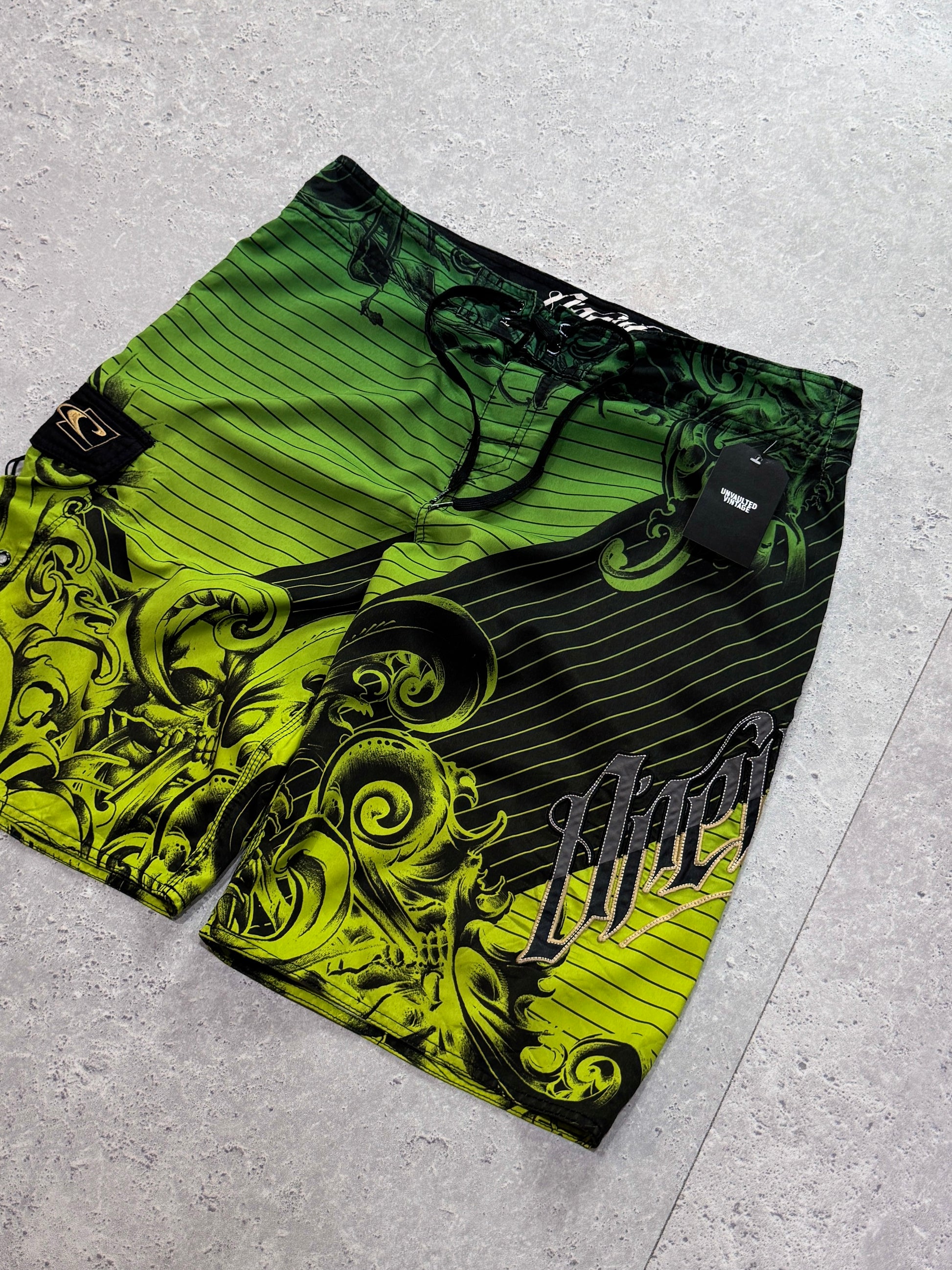 Vintage Y2K O’Neill Graphic Boardshorts (34”)