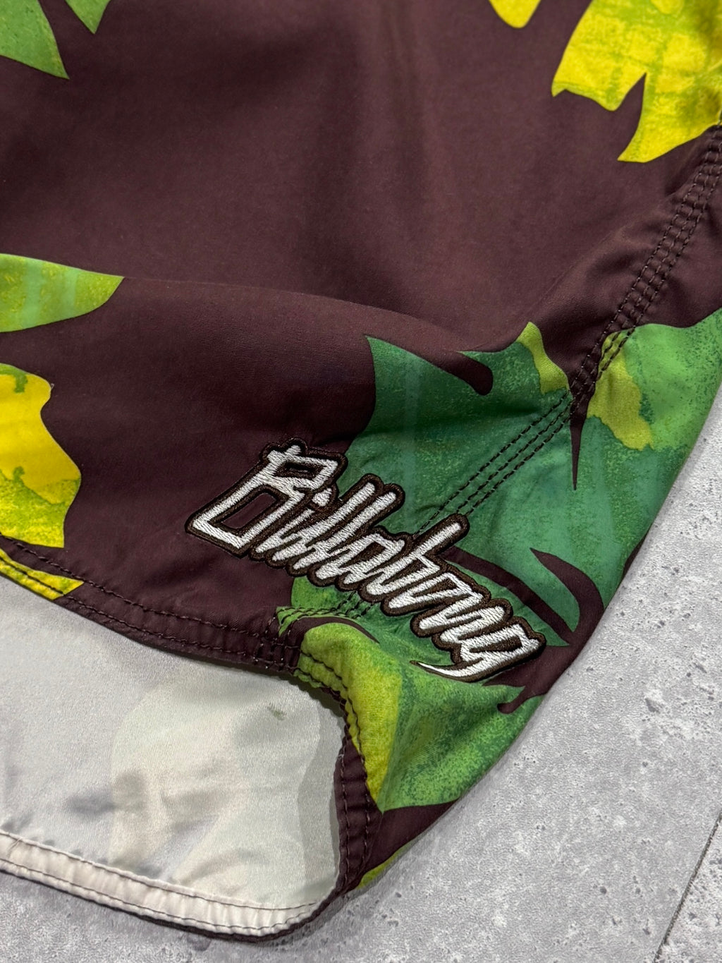 Vintage 2000s Billabong Floral Boardshorts (32”)