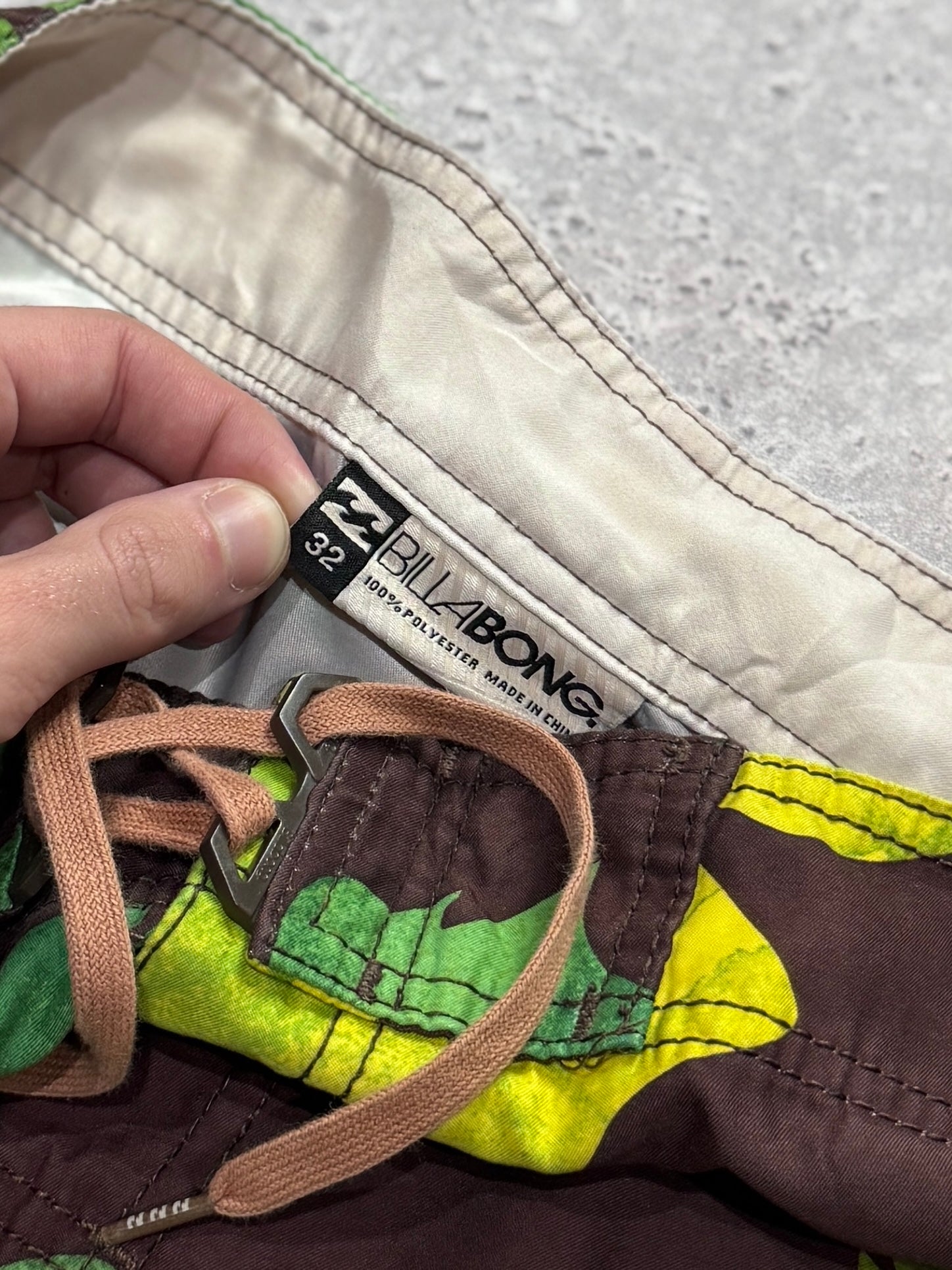 Vintage 2000s Billabong Floral Boardshorts (32”)