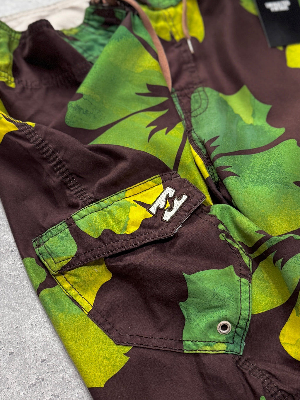 Vintage 2000s Billabong Floral Boardshorts (32”)