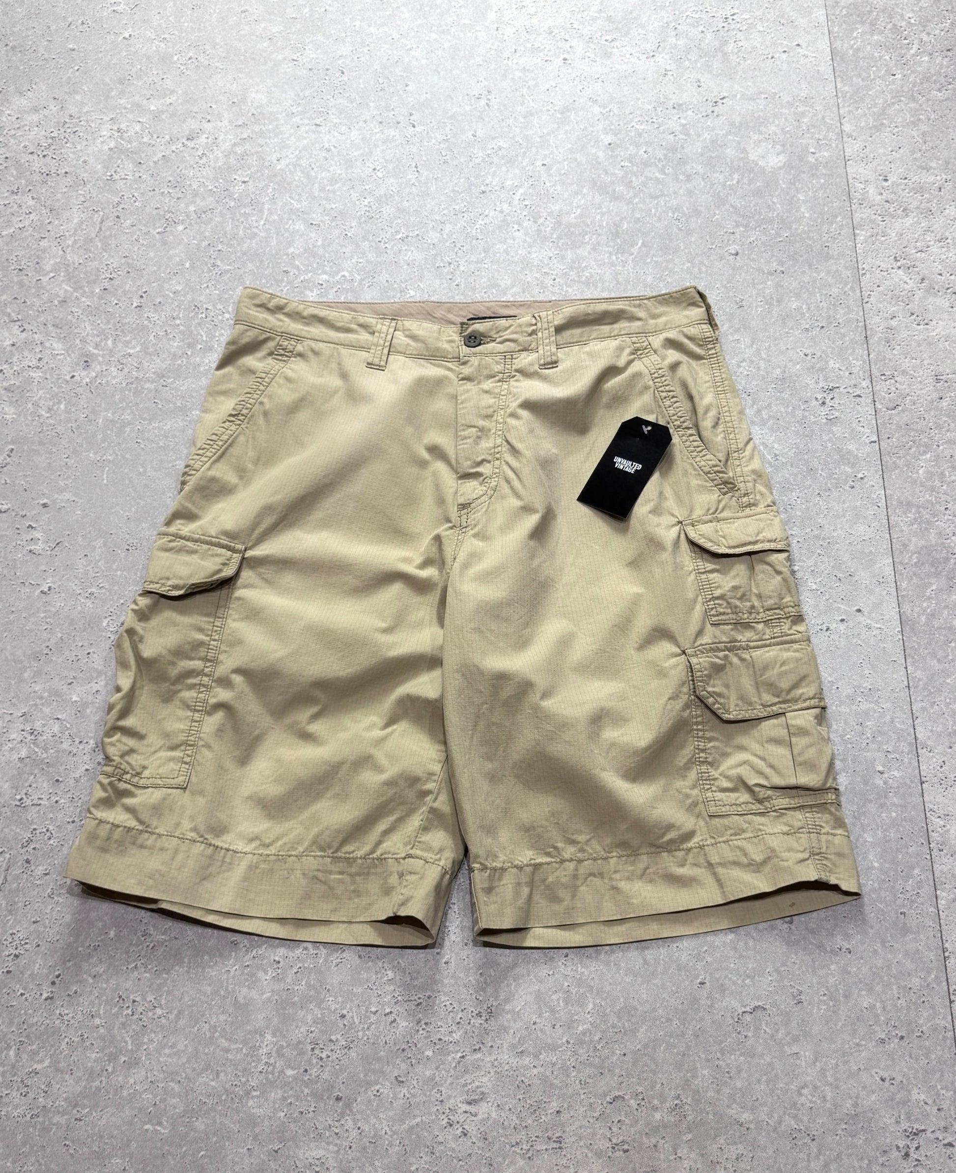 Vintage 2000s Cargo Shorts (32”)