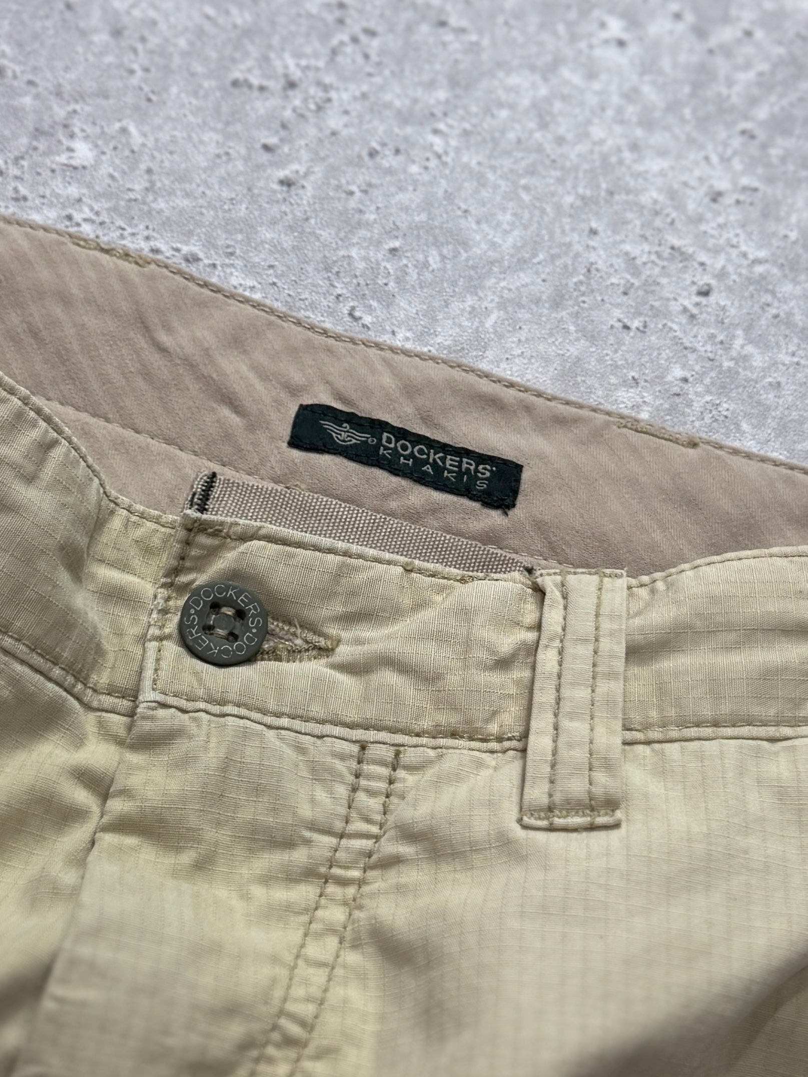 Vintage 2000s Cargo Shorts (32”)