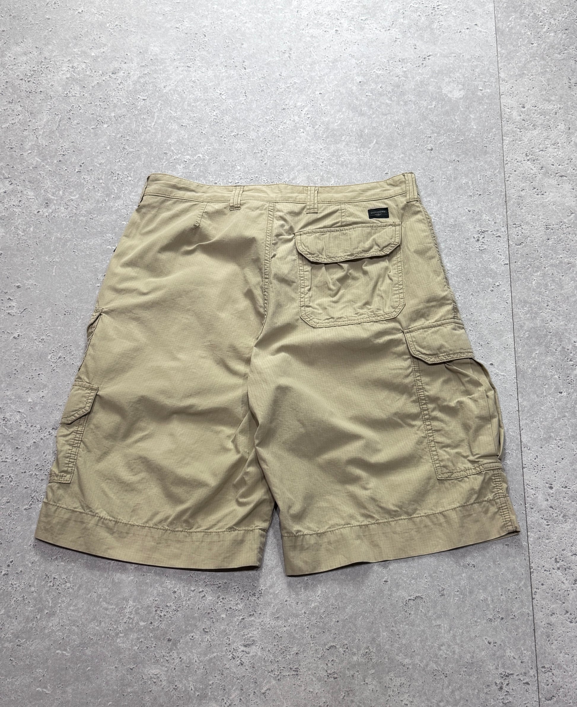 Vintage 2000s Cargo Shorts (32”)