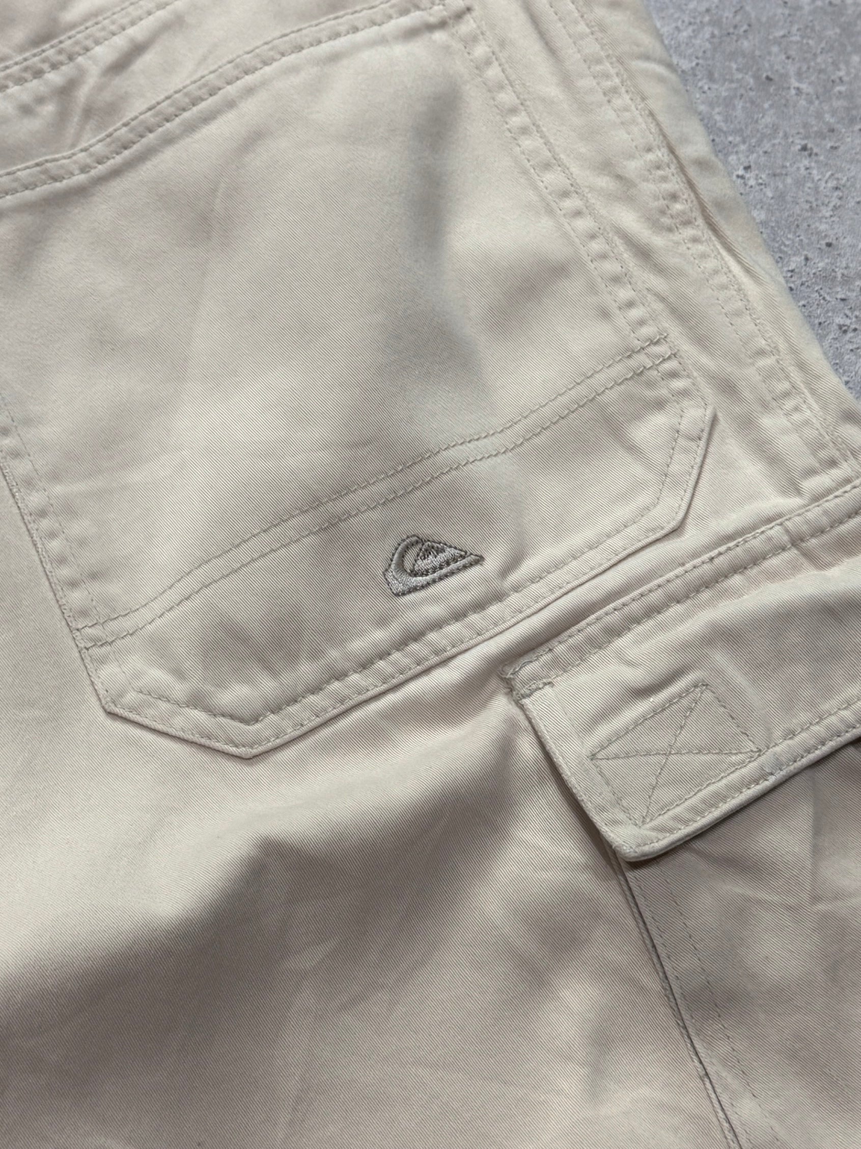 Vintage 2000s Quiksilver Cargo Shorts (34”)