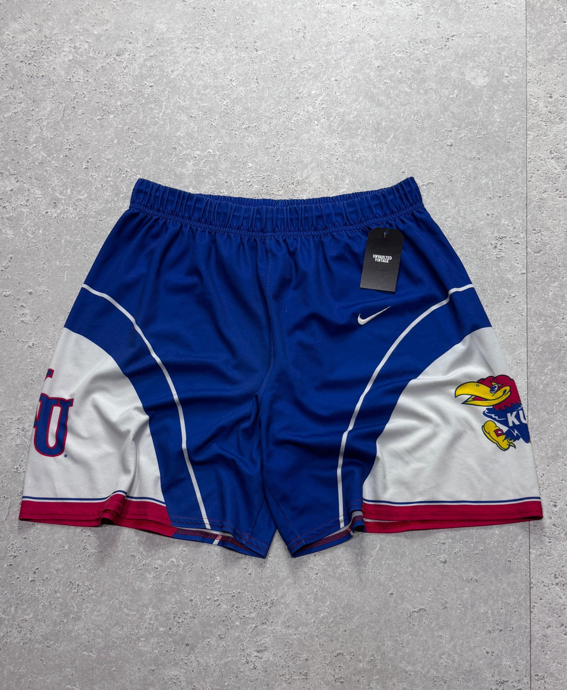 Vintage 2000s Nike X Kansas University Basketball Shorts (XL)