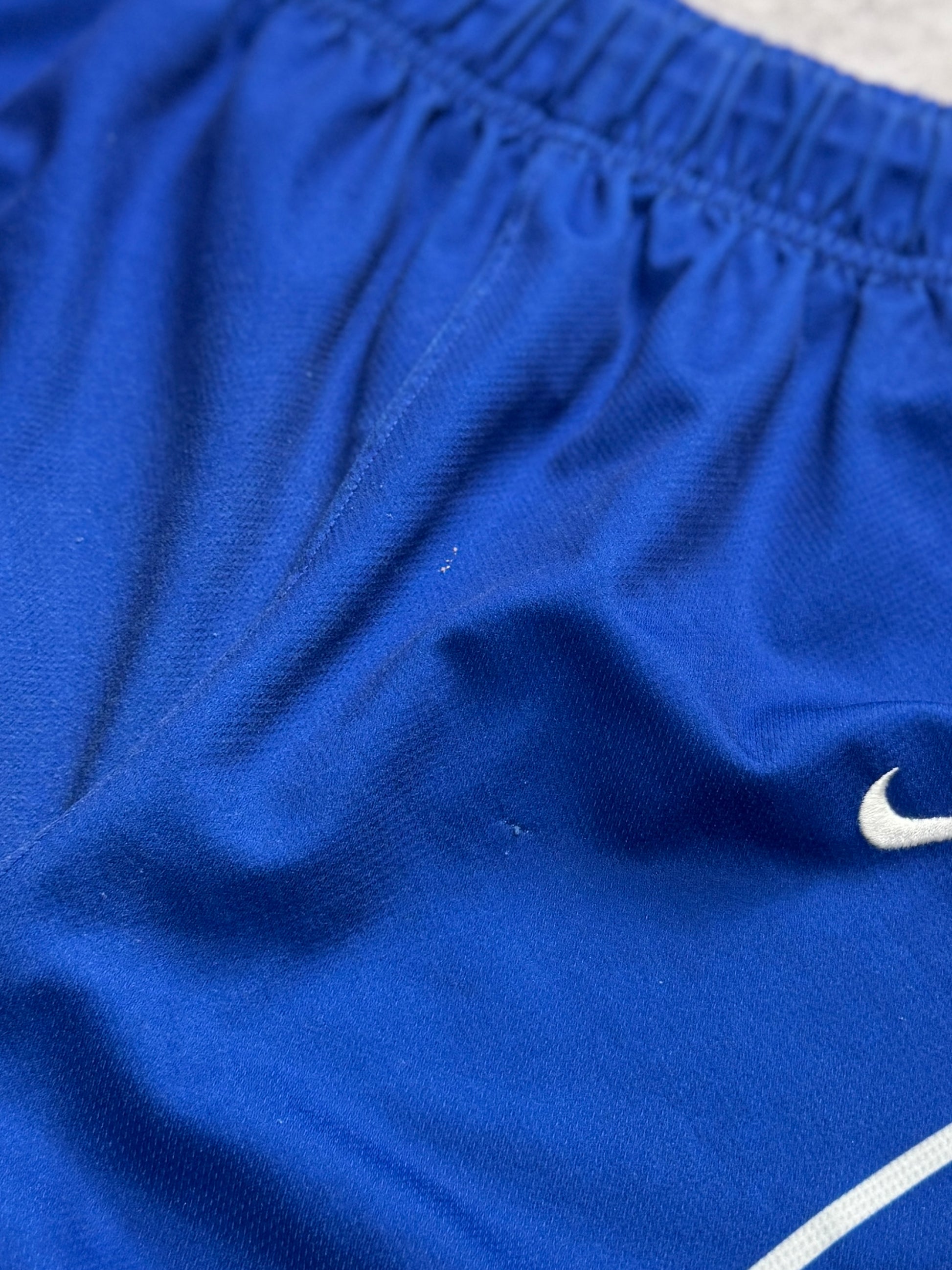 Vintage 2000s Nike X Kansas University Basketball Shorts (XL)