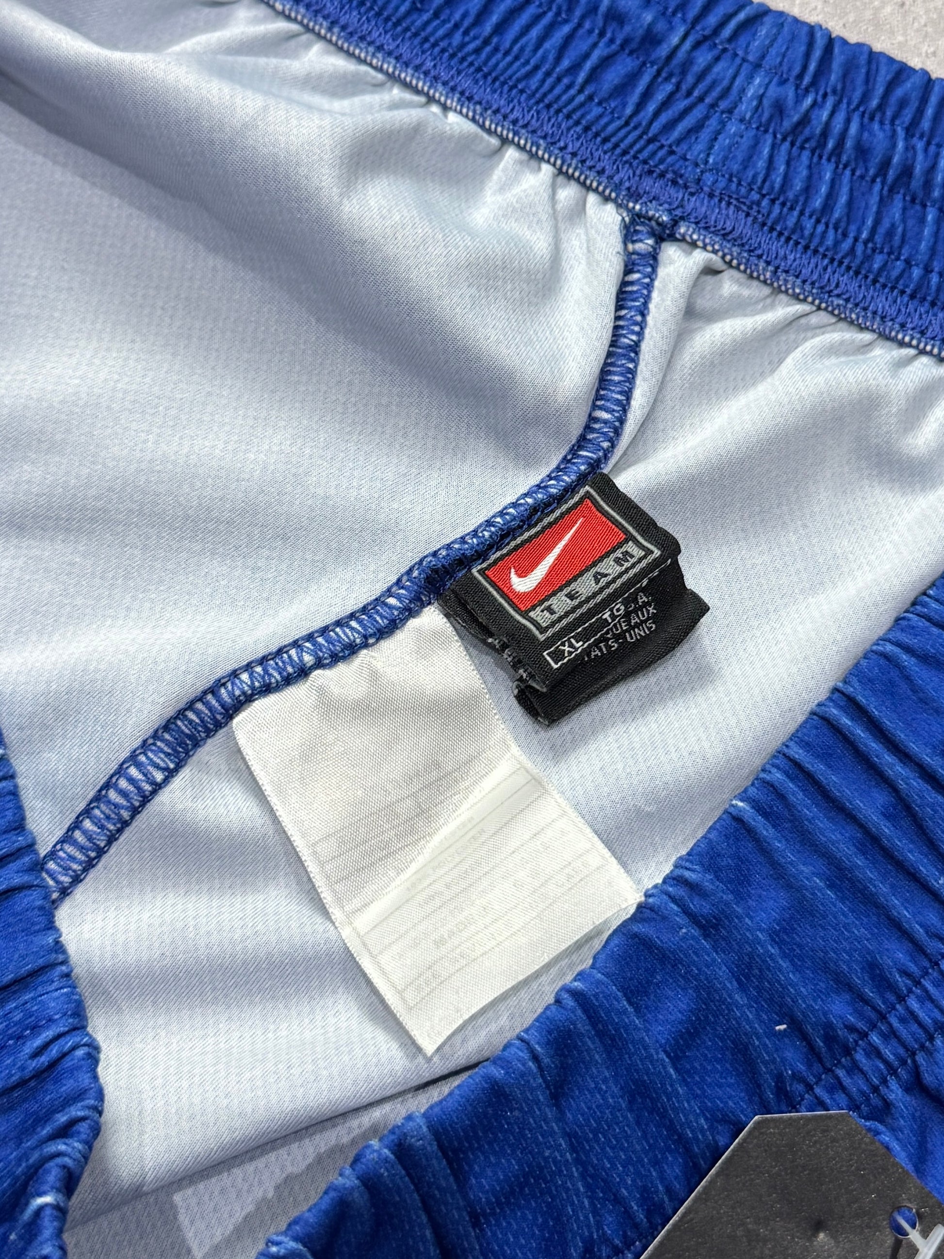 Vintage 2000s Nike X Kansas University Basketball Shorts (XL)