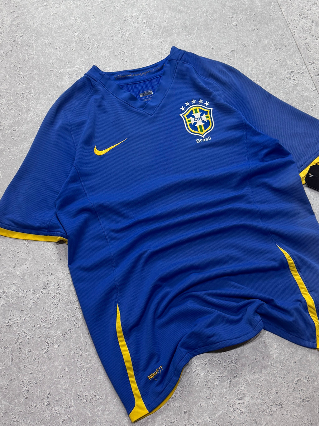 Vintage 2000s Nike X Brasil Football Jersey (M)