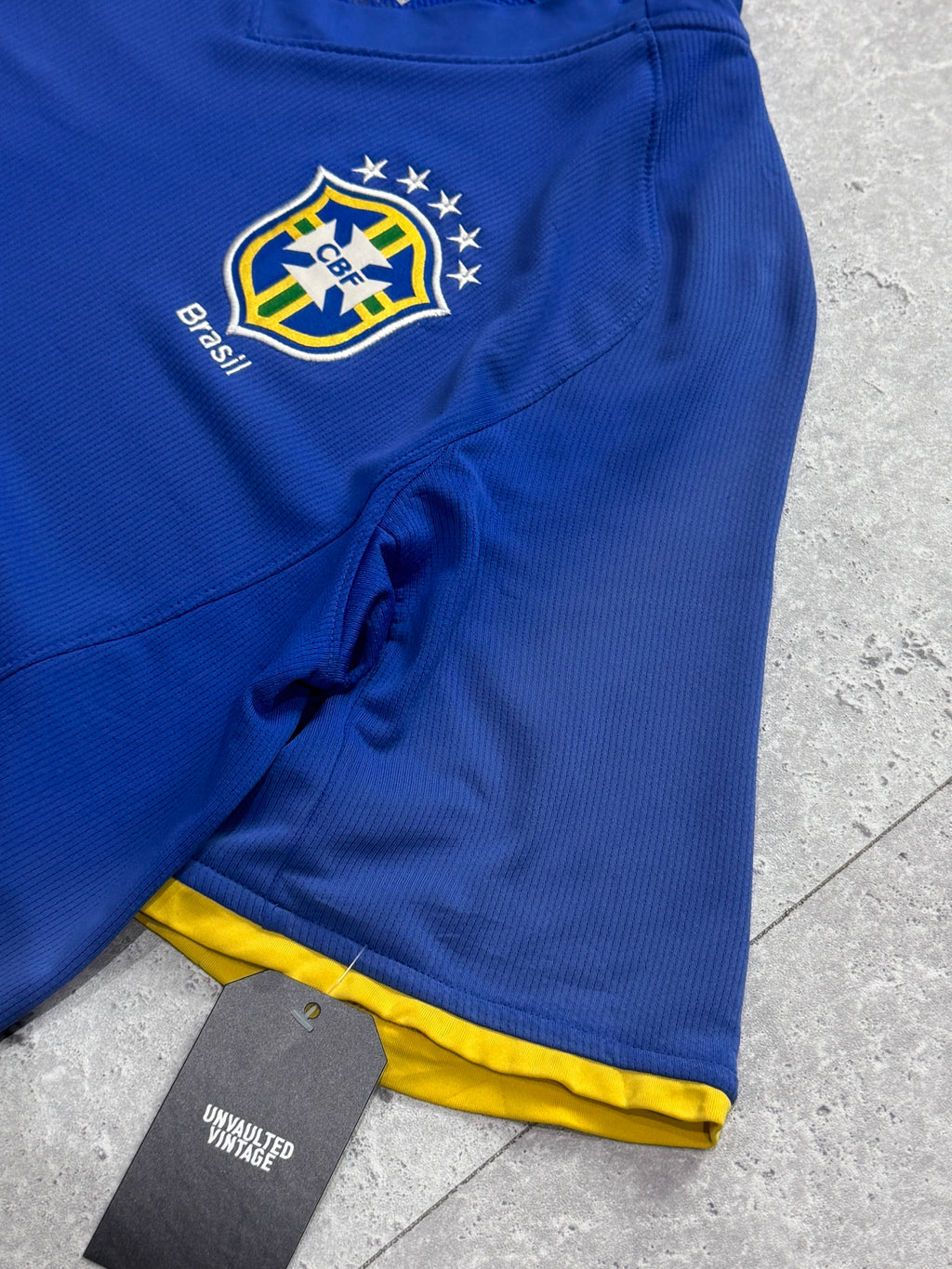 Vintage 2000s Nike X Brasil Football Jersey (M)
