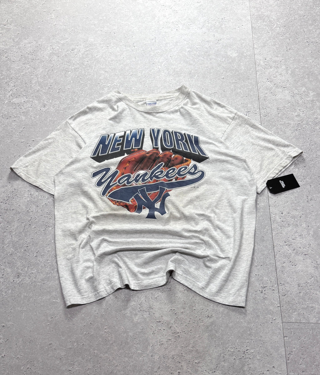 Vintage 90s New York Yankees MLB Graphic Tee (XL)