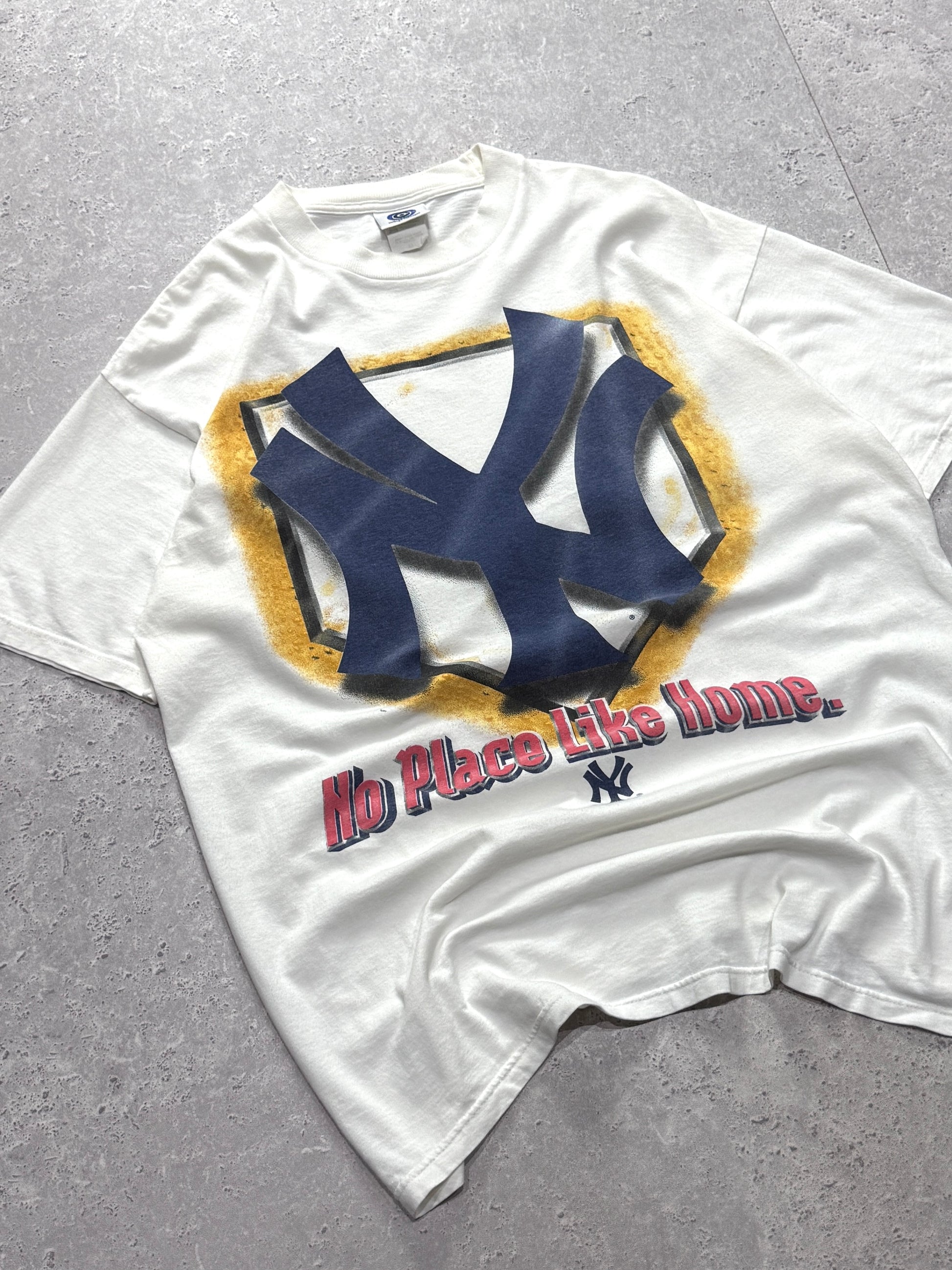 Vintage 90s New York Yankees MLB Tee (XL)