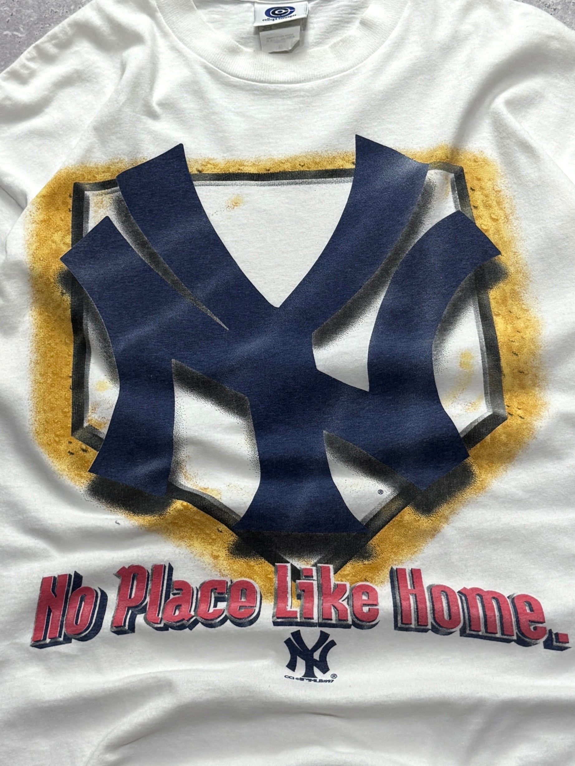 Vintage 90s New York Yankees MLB Tee (XL)