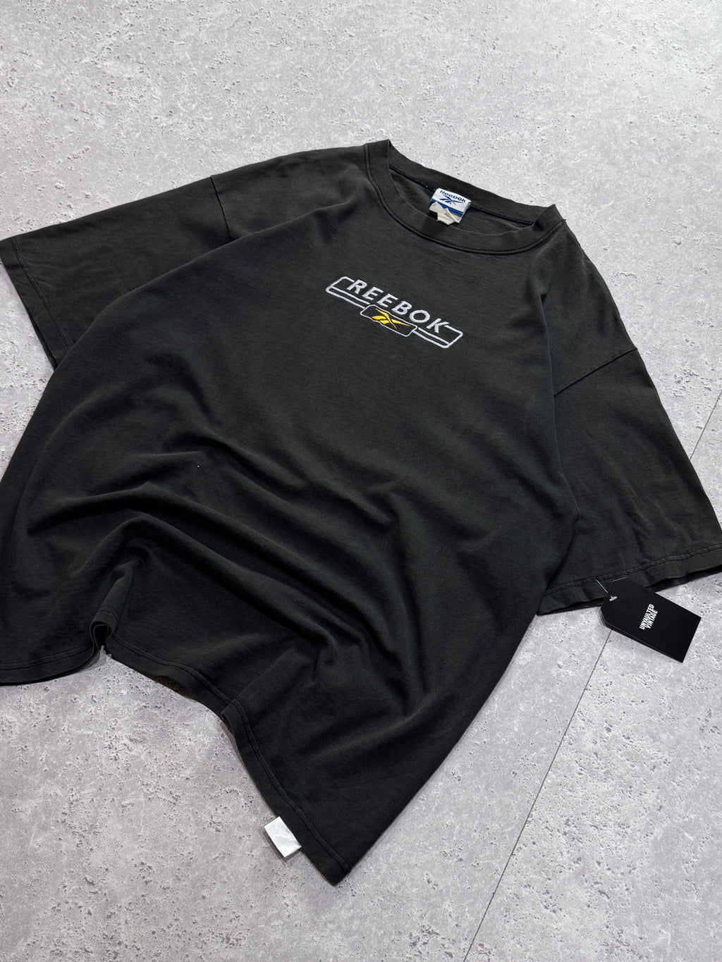 Vintage 2000s Reebok Spellout Embroidered Tee (XL)