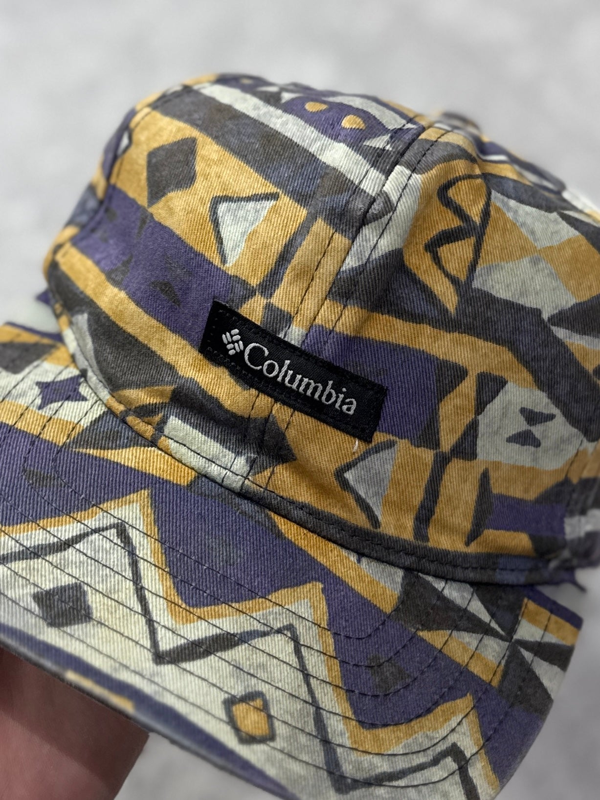 Vintage 2000s Columbia Abstract Cap