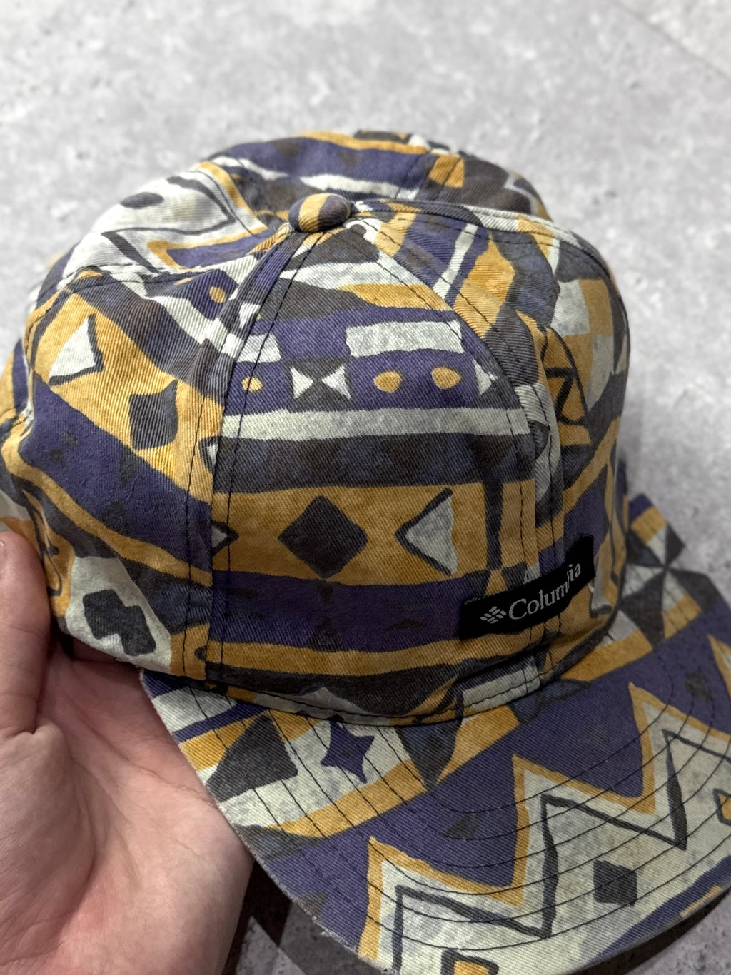 Vintage 2000s Columbia Abstract Cap