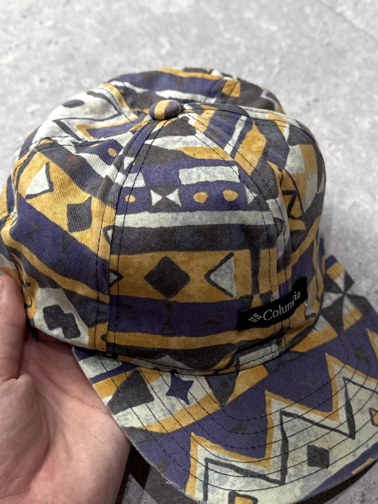 Vintage 2000s Columbia Abstract Cap