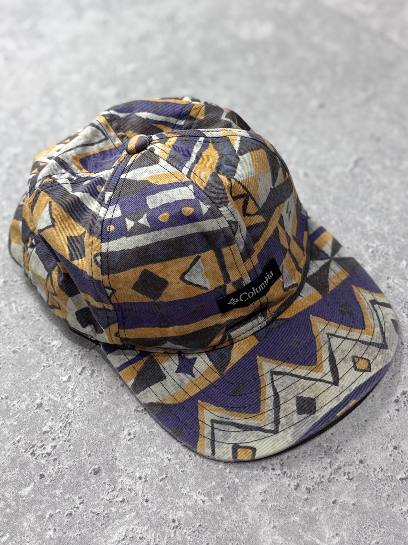 Vintage 2000s Columbia Abstract Cap