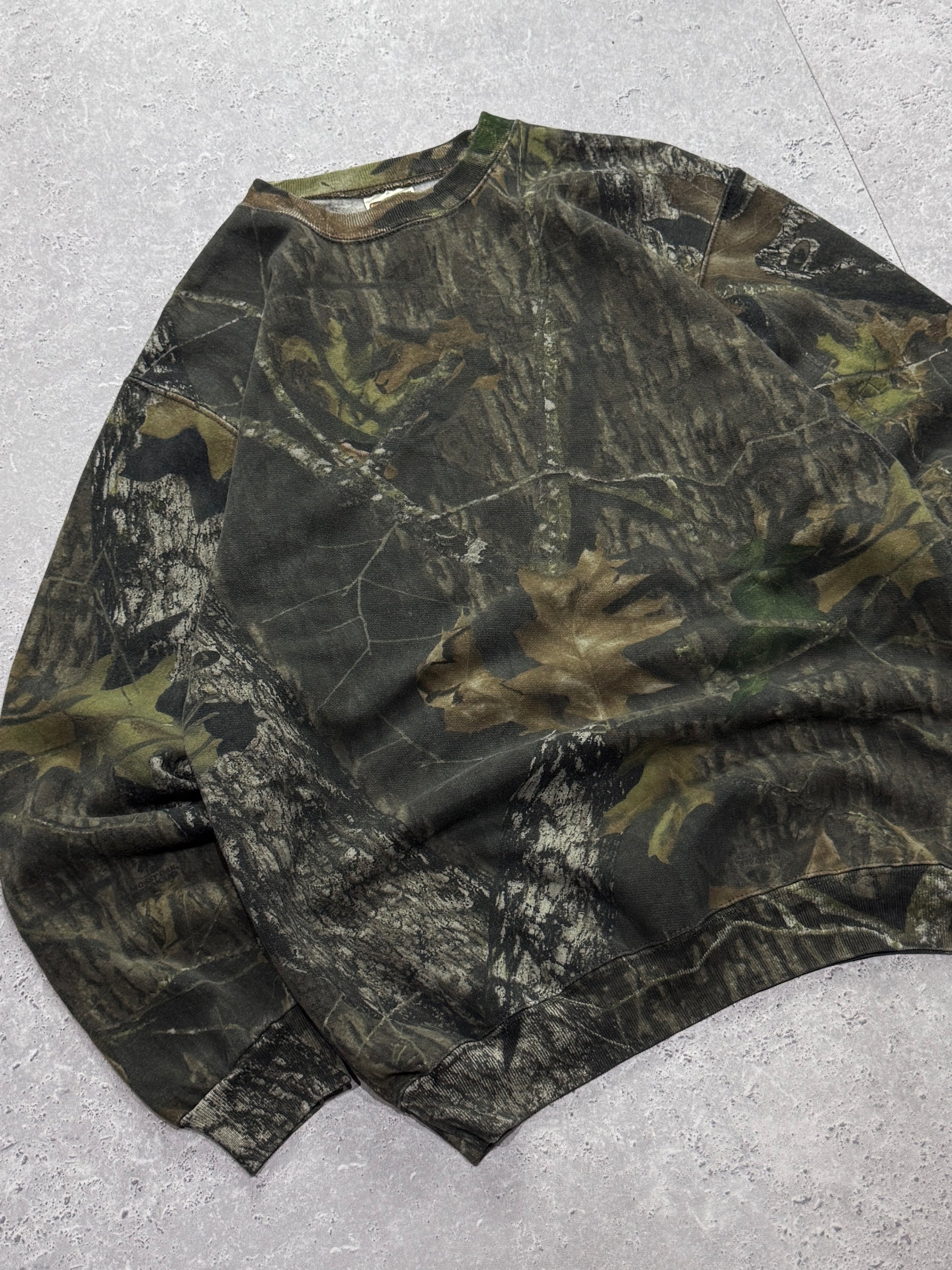 Vintage 2000s Real Tree Sweater (L)