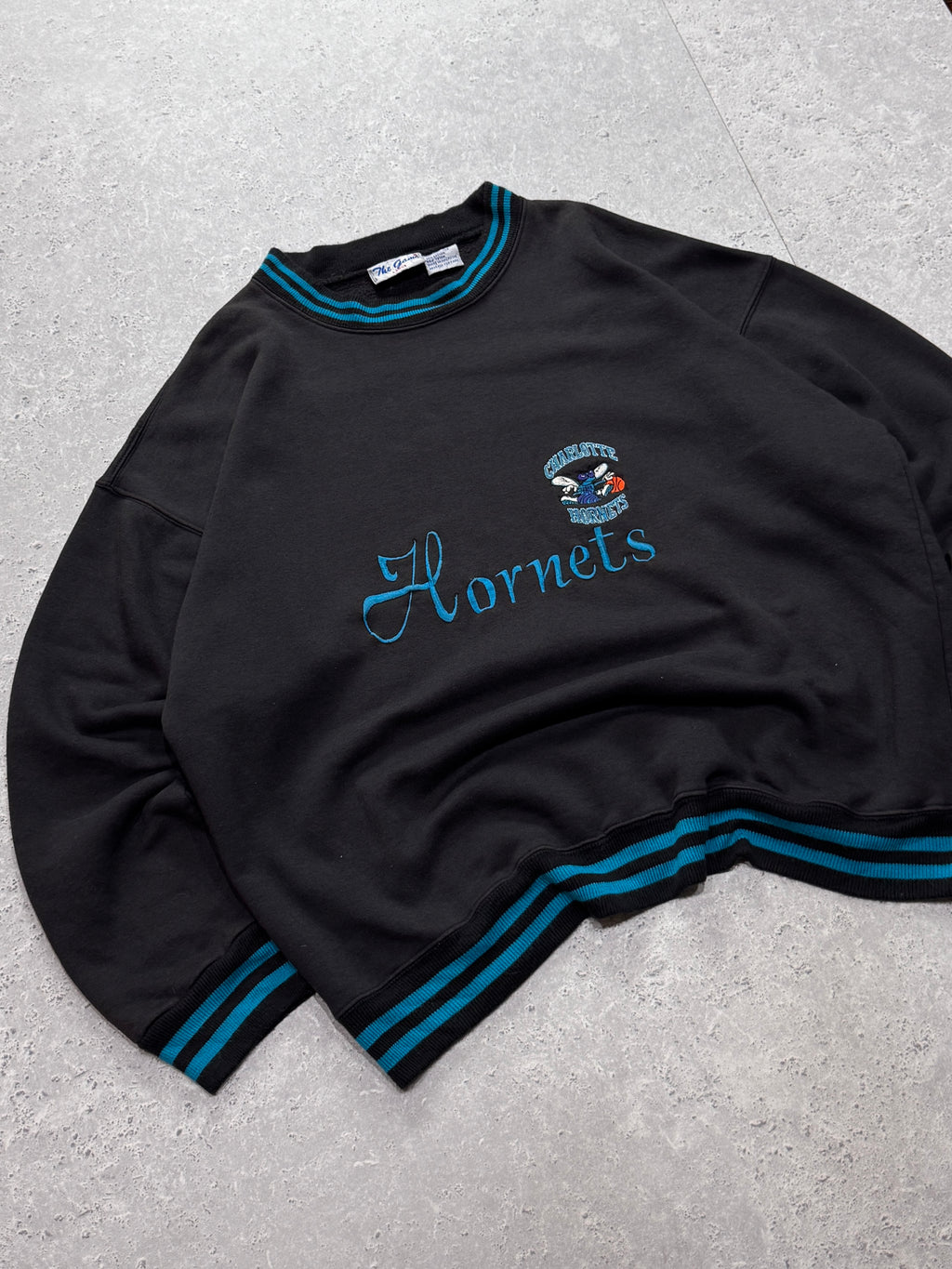 Vintage 90s Charlotte Hornets Embroidered NBA Sweater (XL)