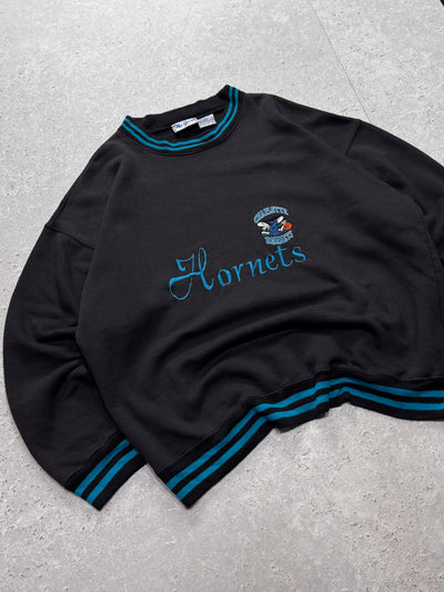 Vintage 90s Charlotte Hornets Embroidered NBA Sweater (XL)