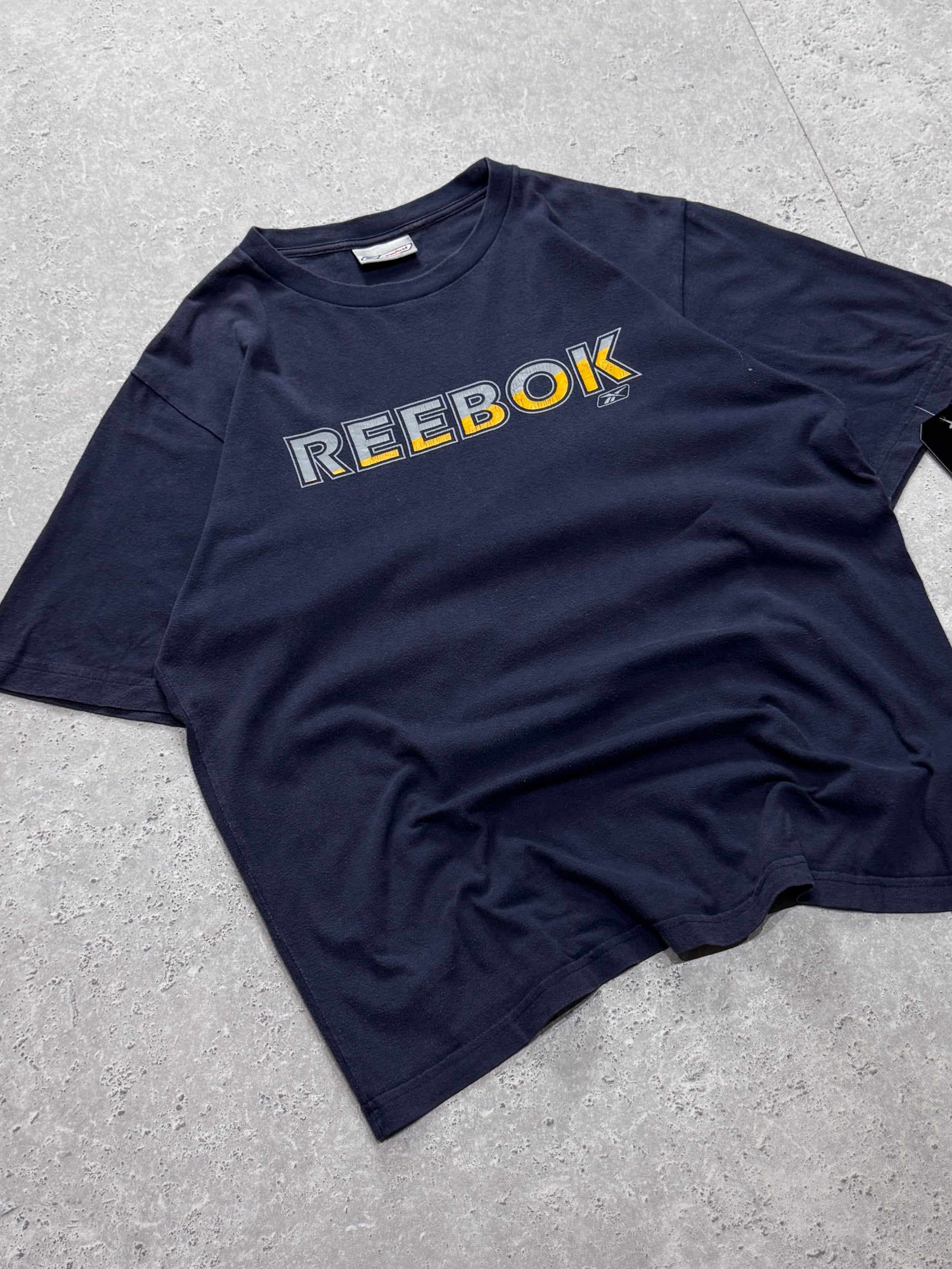 Vintage 2000s Reebok Spellout Tee (M)