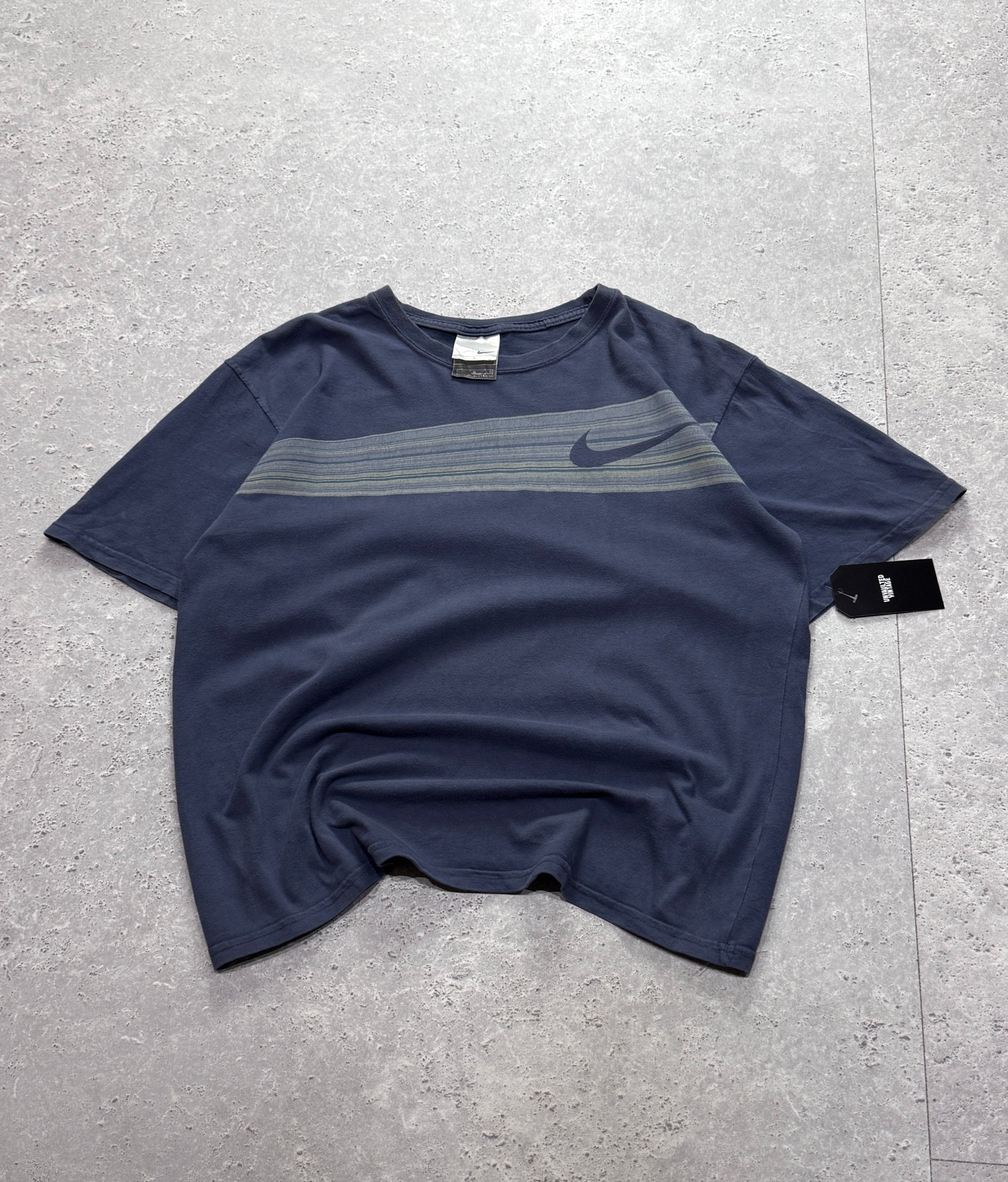 Vintage 2000s Nike Swoosh Tee (L)