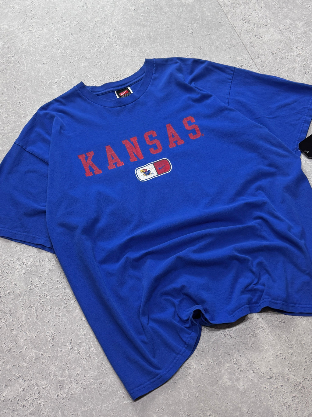 Vintage 2000s Nike X Kansas Jayhawks Tee (XL)