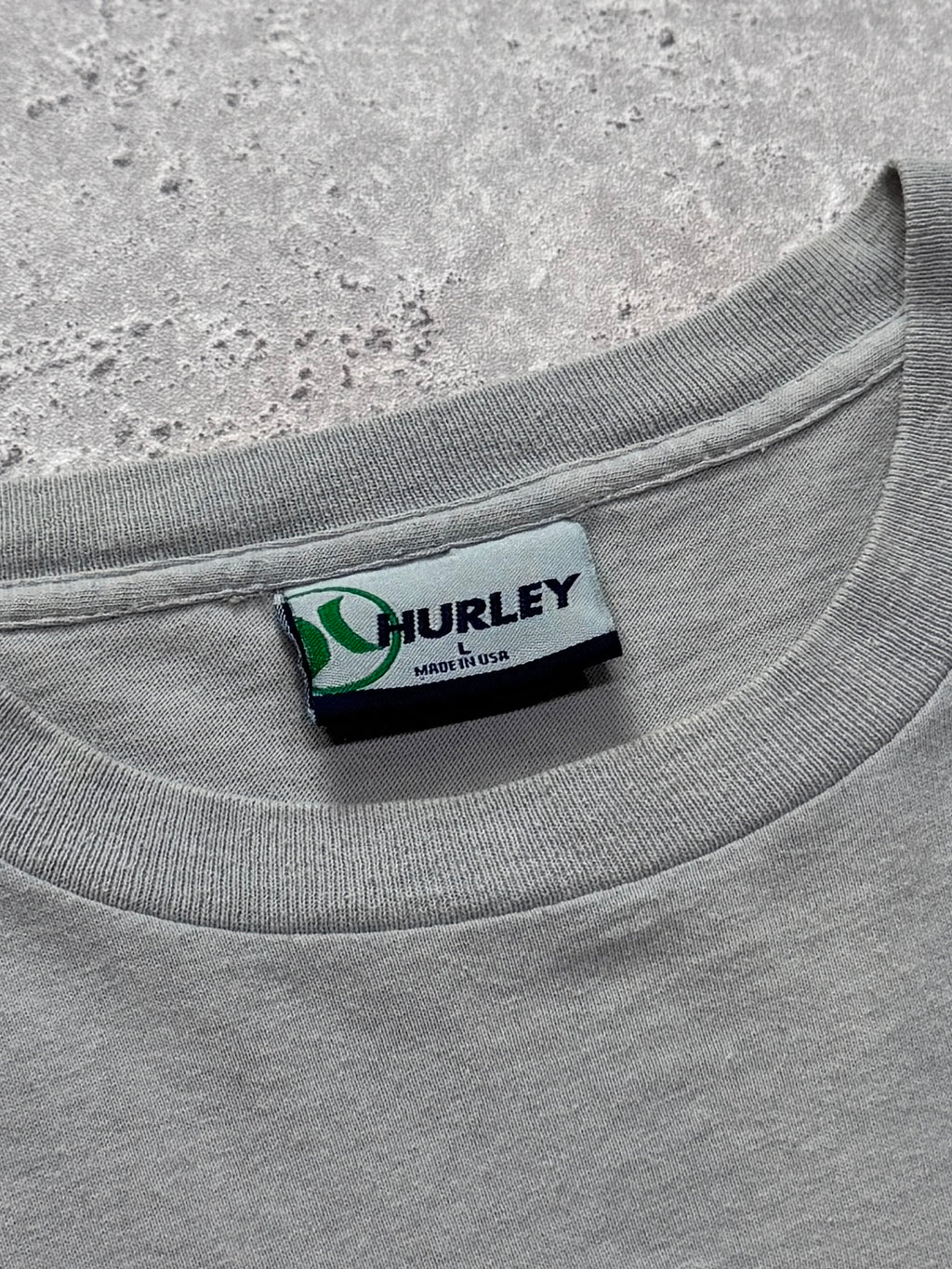 Vintage 2000s Hurley International Surfwear Tee (L)
