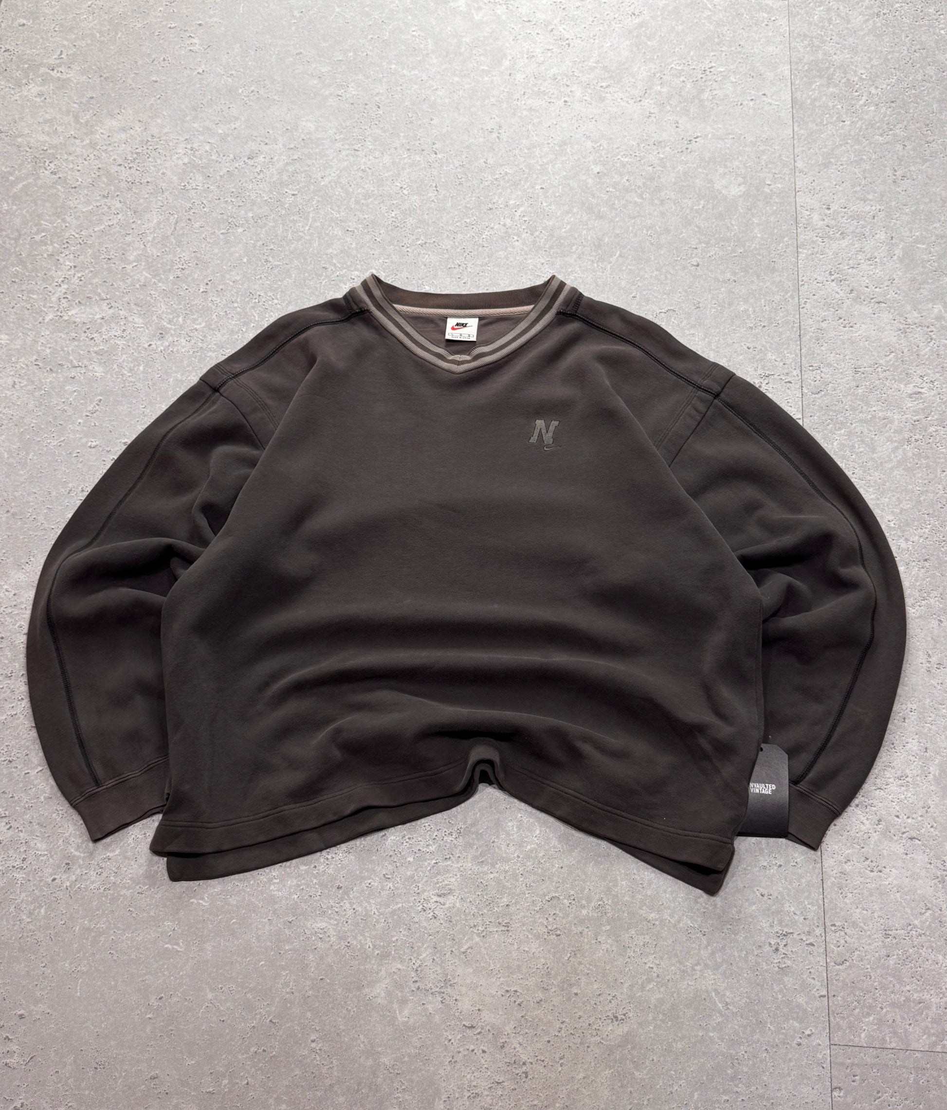 Vintage 90s Nike Spellout Embroidered Sweater (L)