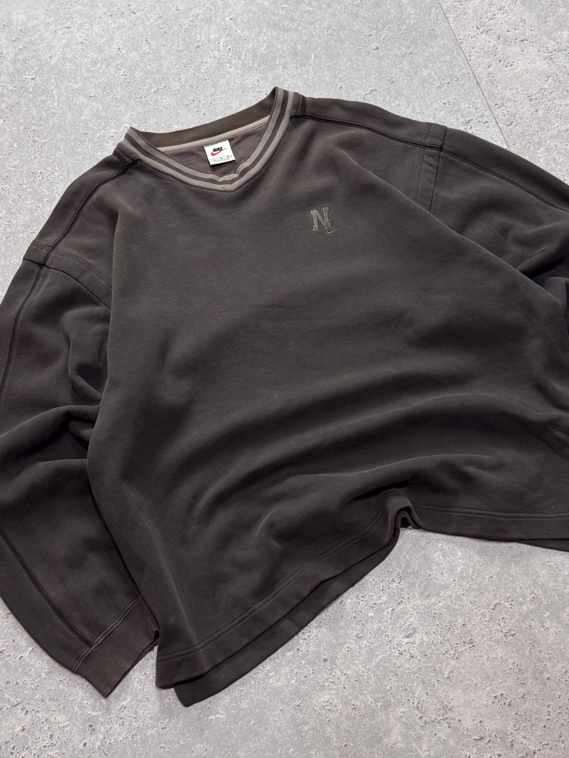 Vintage 90s Nike Spellout Embroidered Sweater (L)