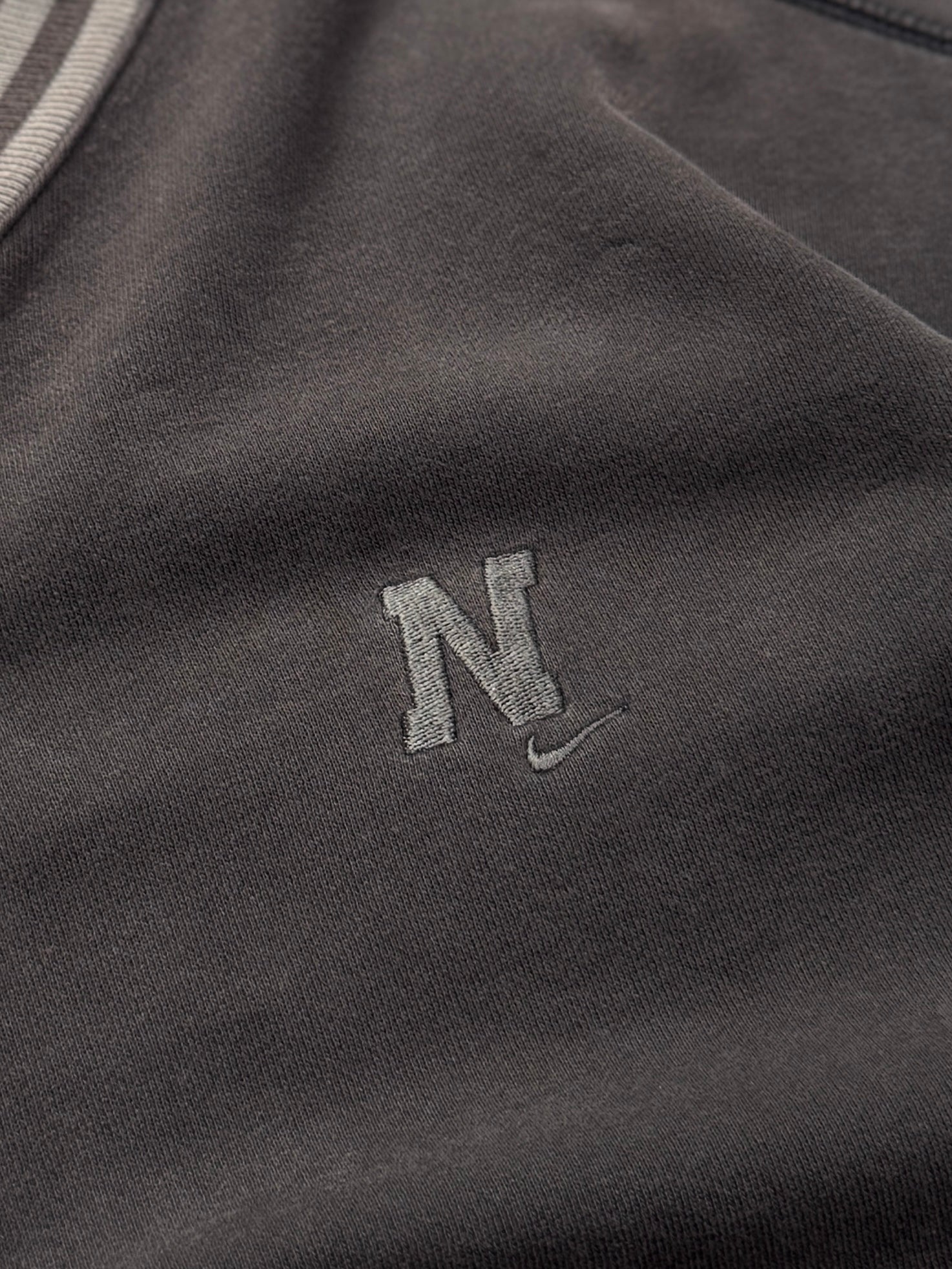 Vintage 90s Nike Spellout Embroidered Sweater (L)