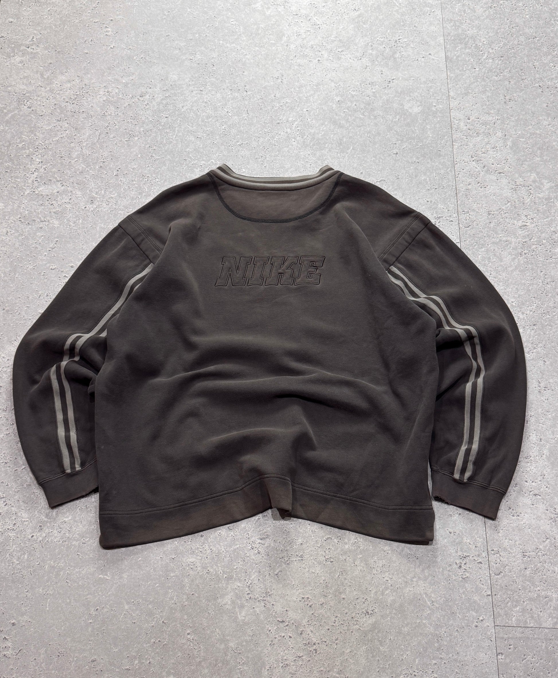 Vintage 90s Nike Spellout Embroidered Sweater (L)