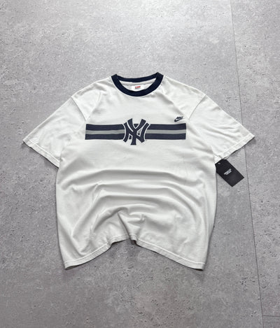 Vintage 2000s Nike X New York Yankees MLB Tee (M)