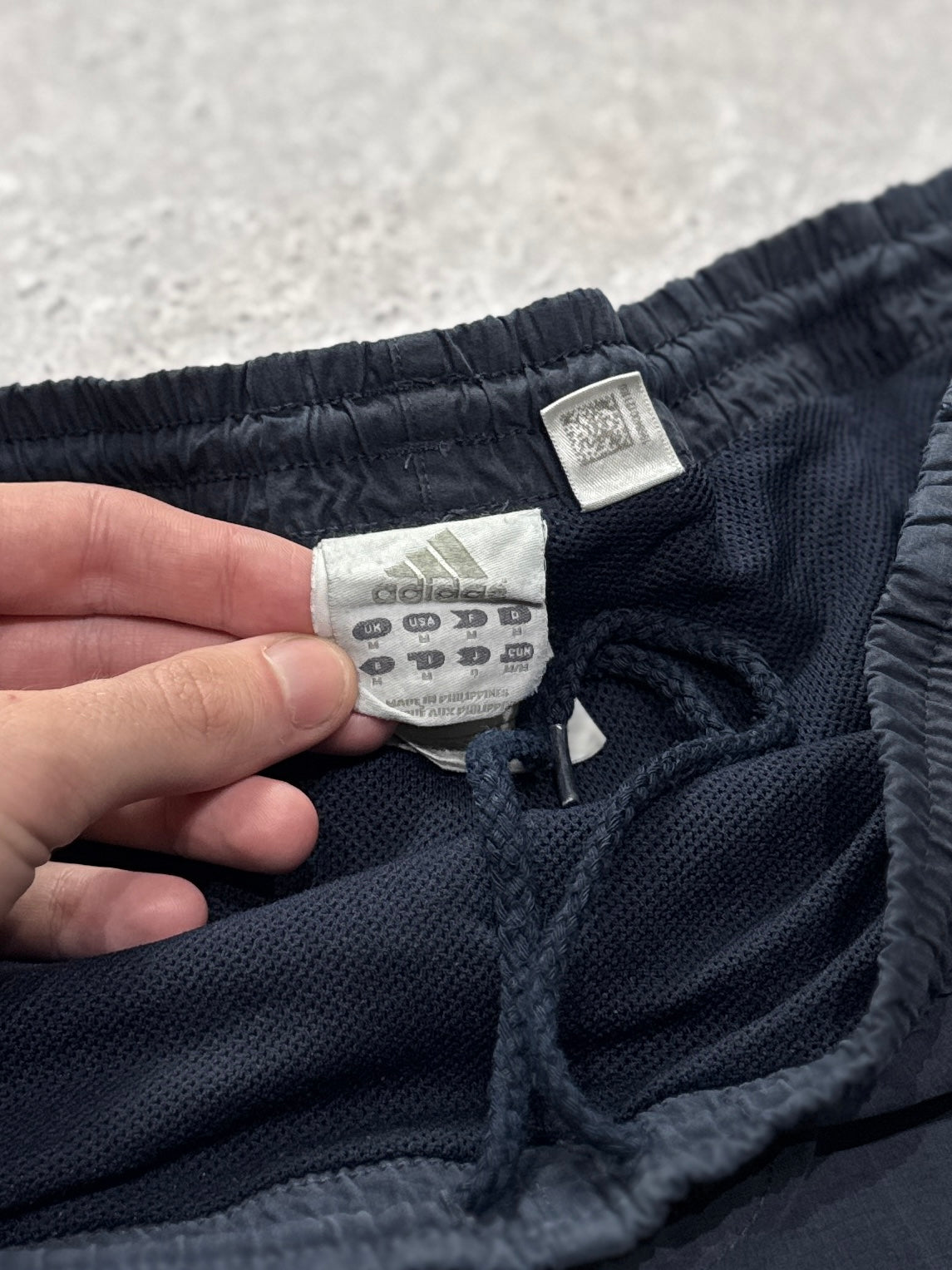 Vintage 2000s Adidas 3/4 Track Shorts (M)