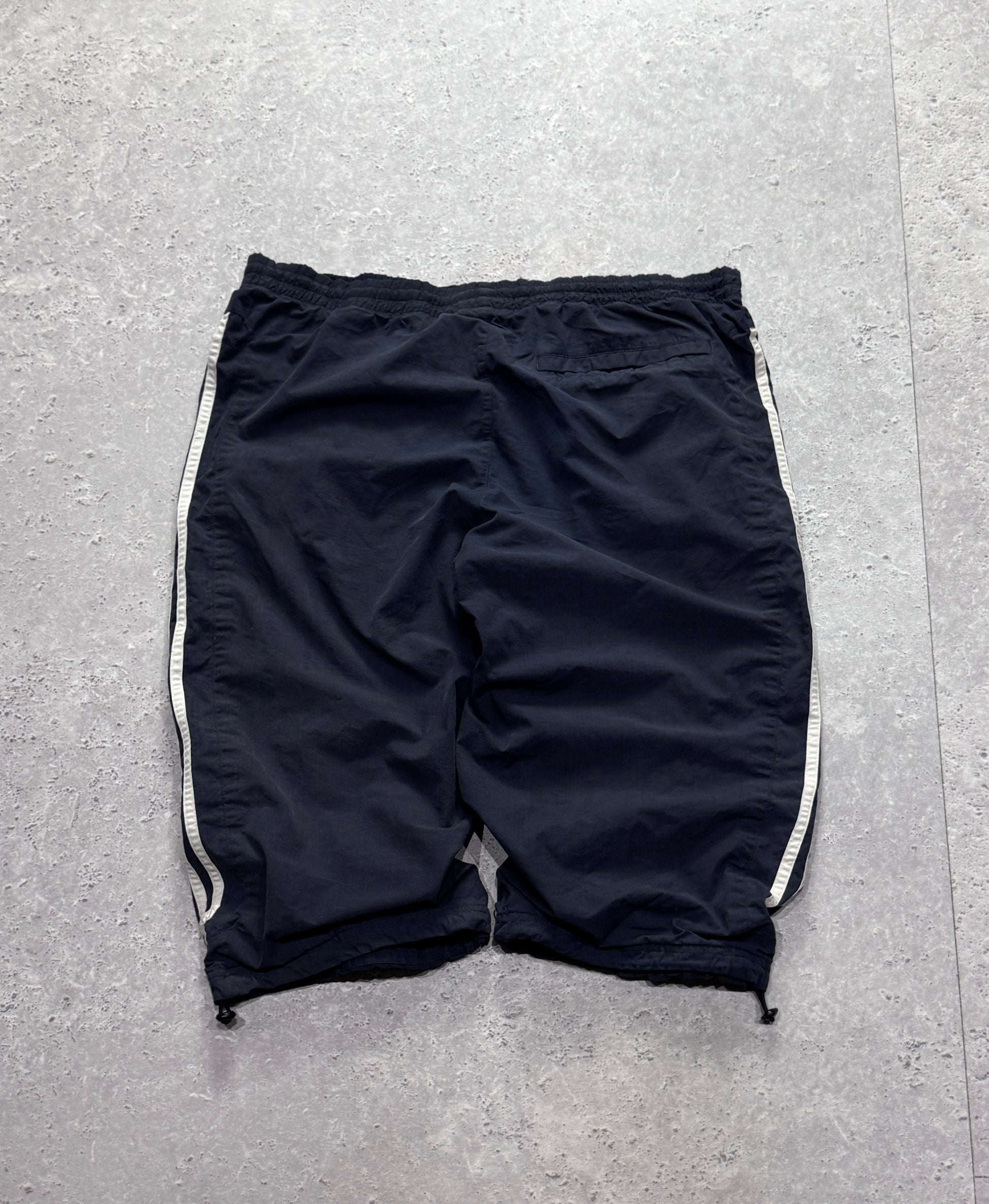 Vintage 2000s Adidas 3/4 Track Shorts (M)